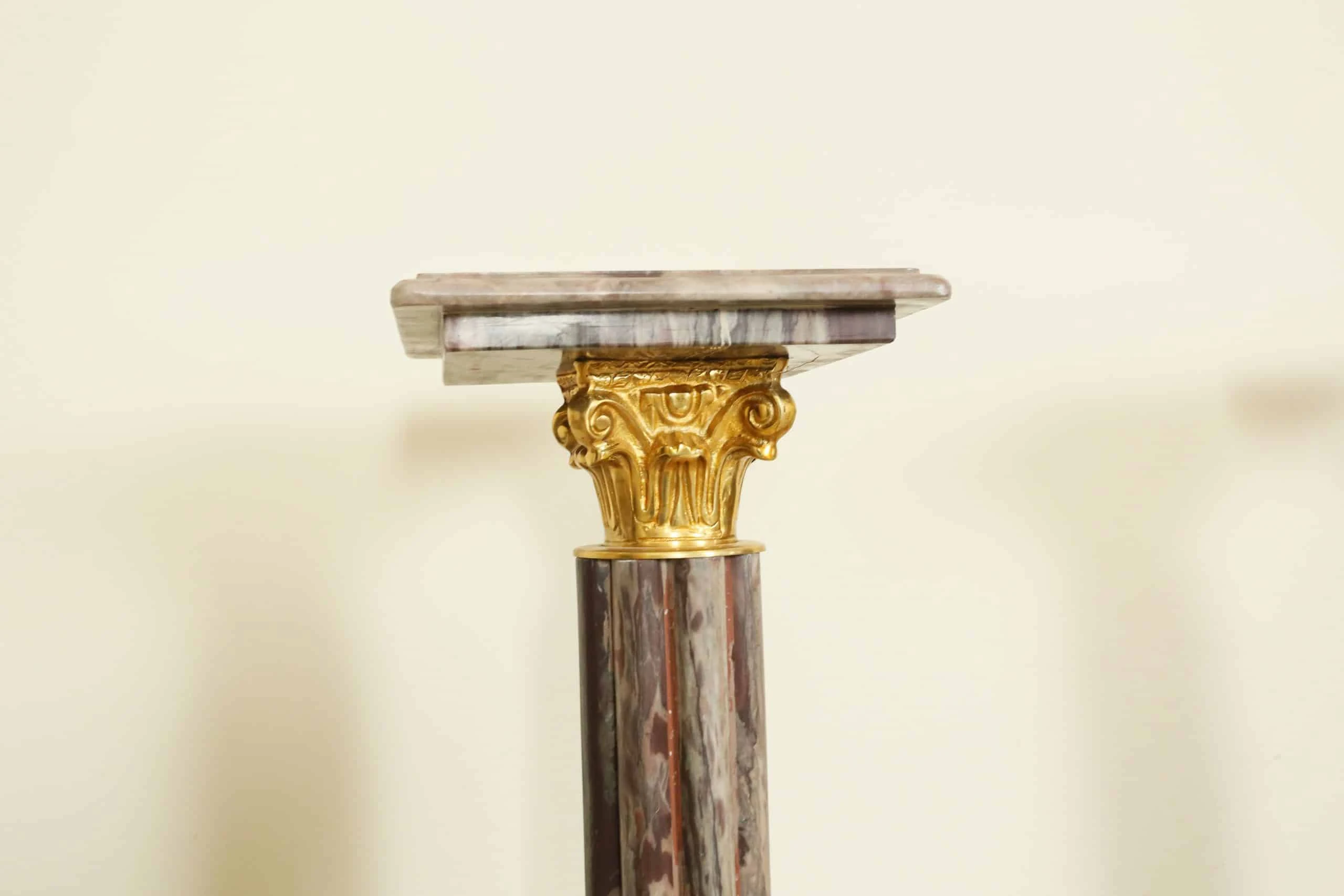 Párové sloupy / podstavce z mramoru