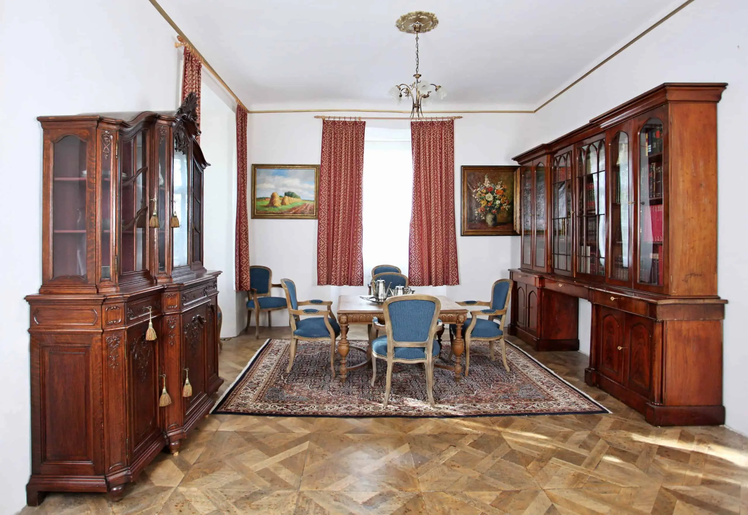 Starožitný rozkládací stůl dub, řezbovaný, d 127 – 425 cm