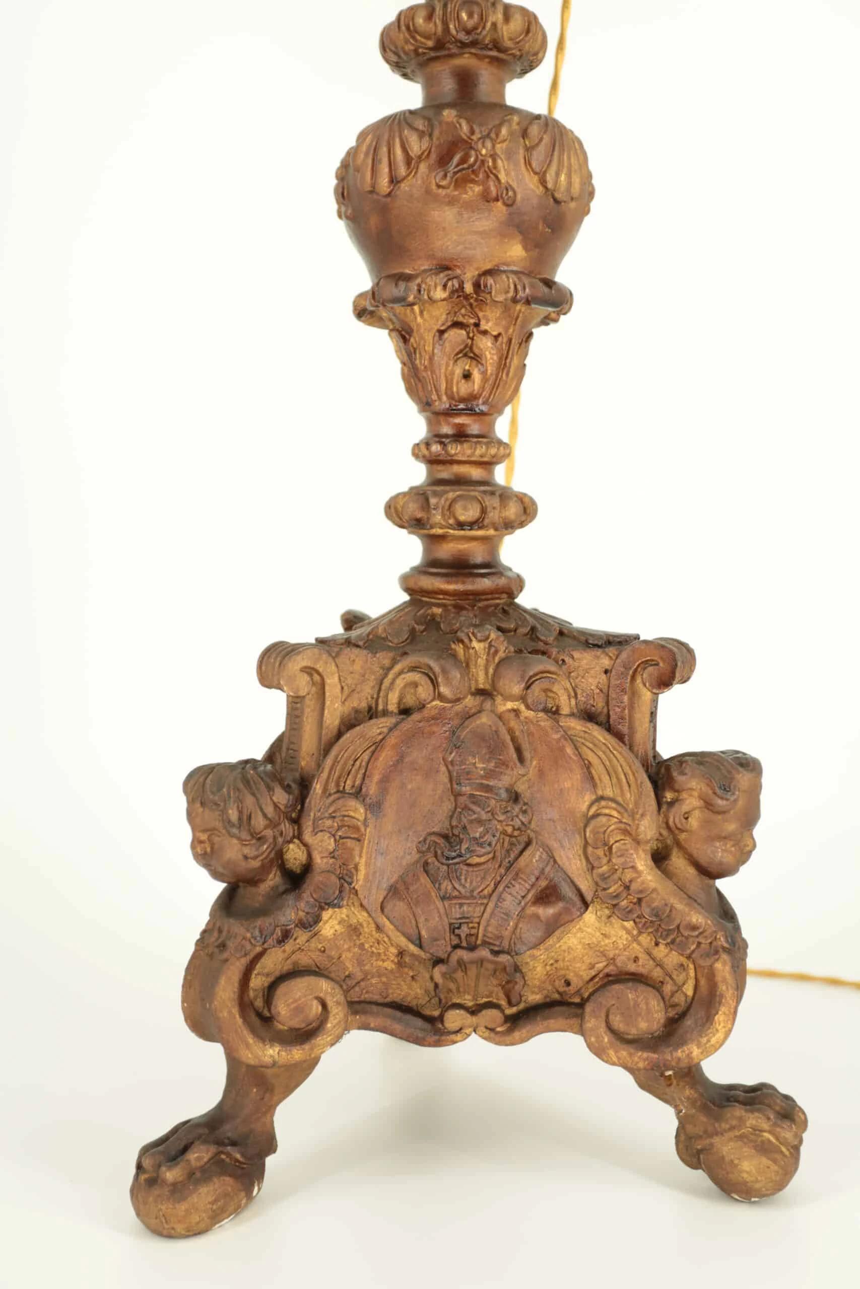 Starožitná stojací lampa s měchýřovým stínidlem