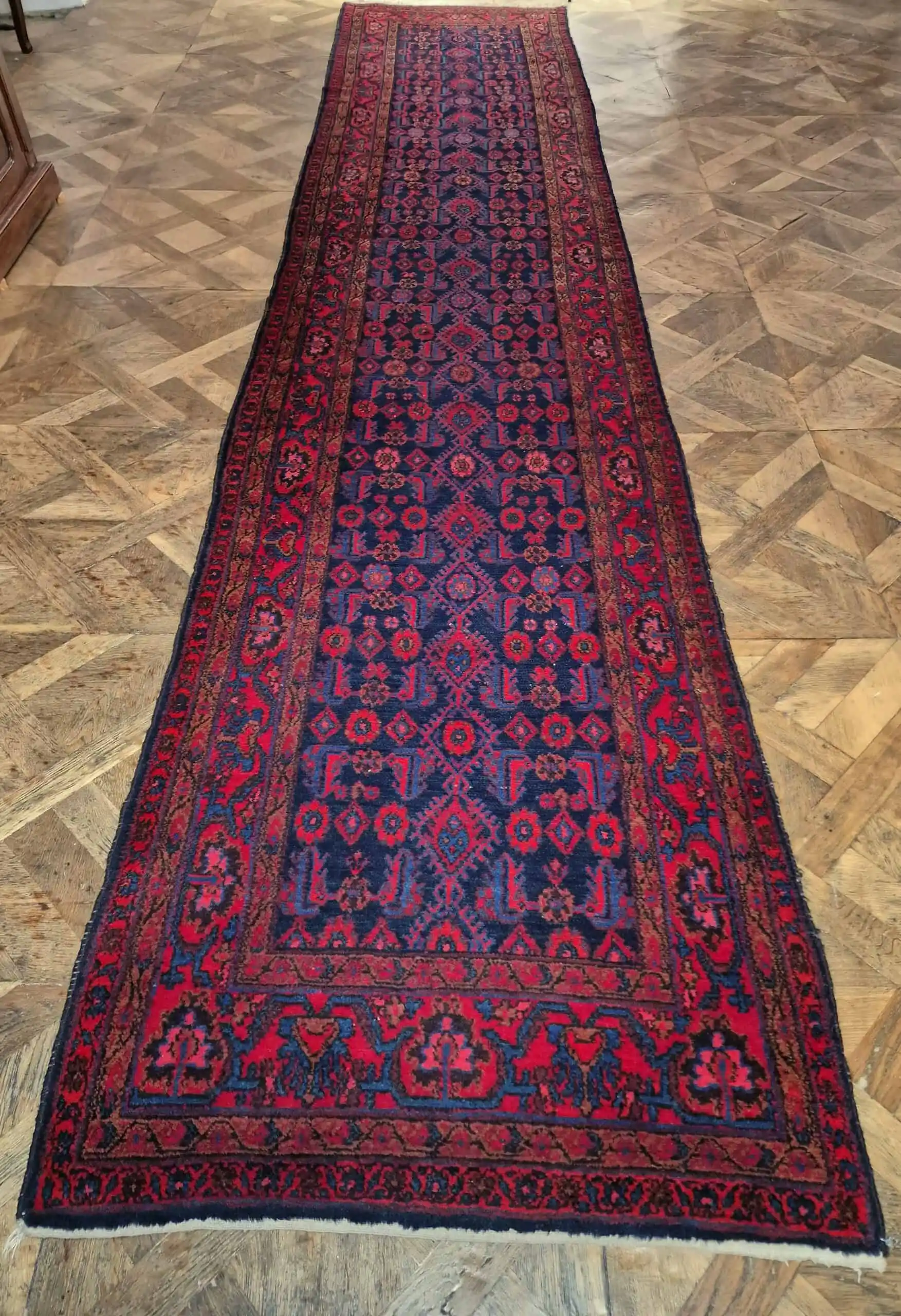Perský dlouhý běhoun z Hamedanu 525 X 110 cm