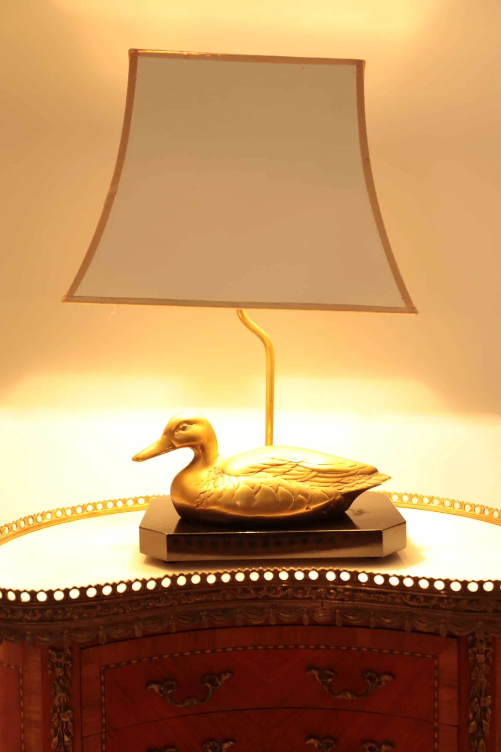 Stolní lampa s kachnou