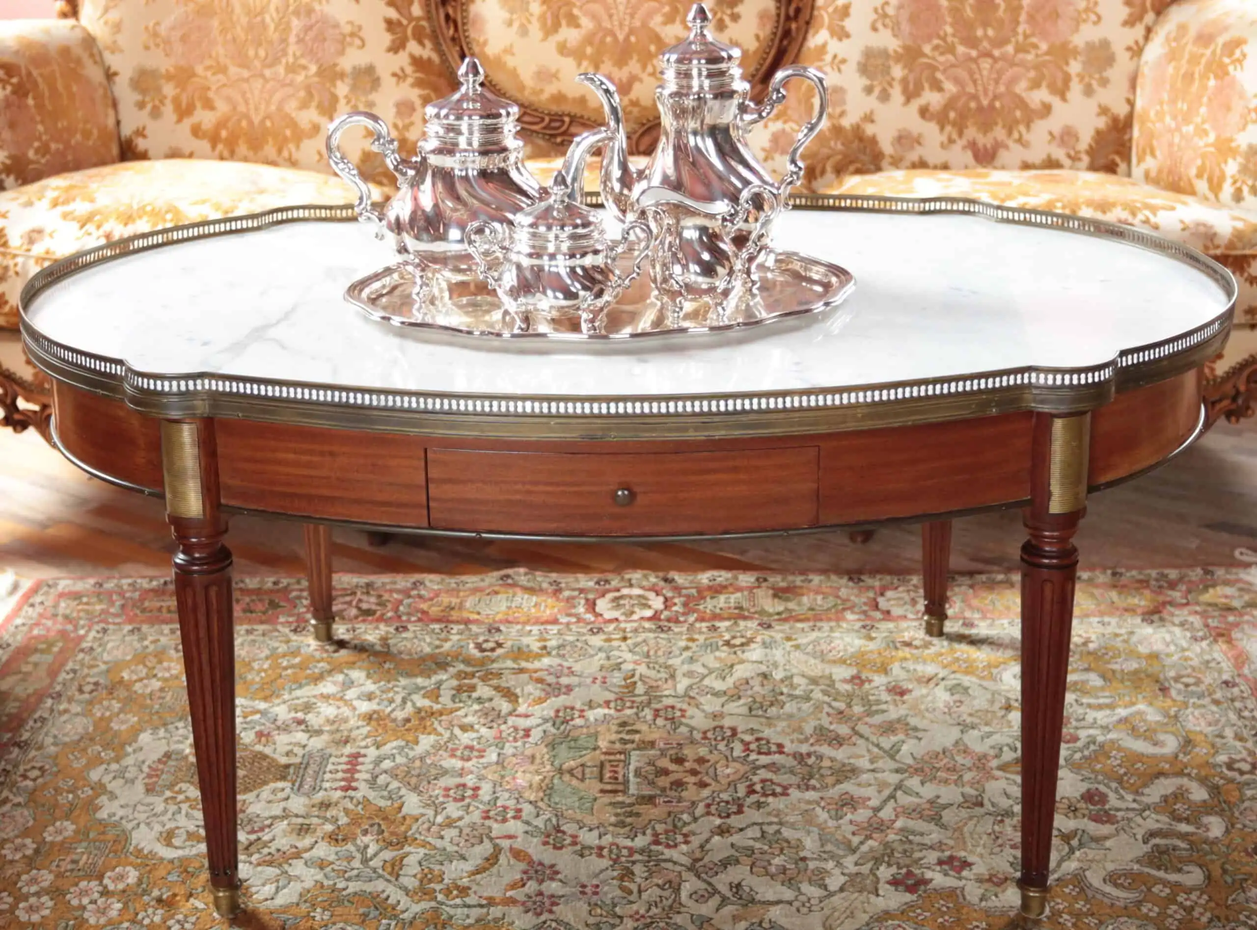 Konferenční stolek s mramorem Ludvík XVI