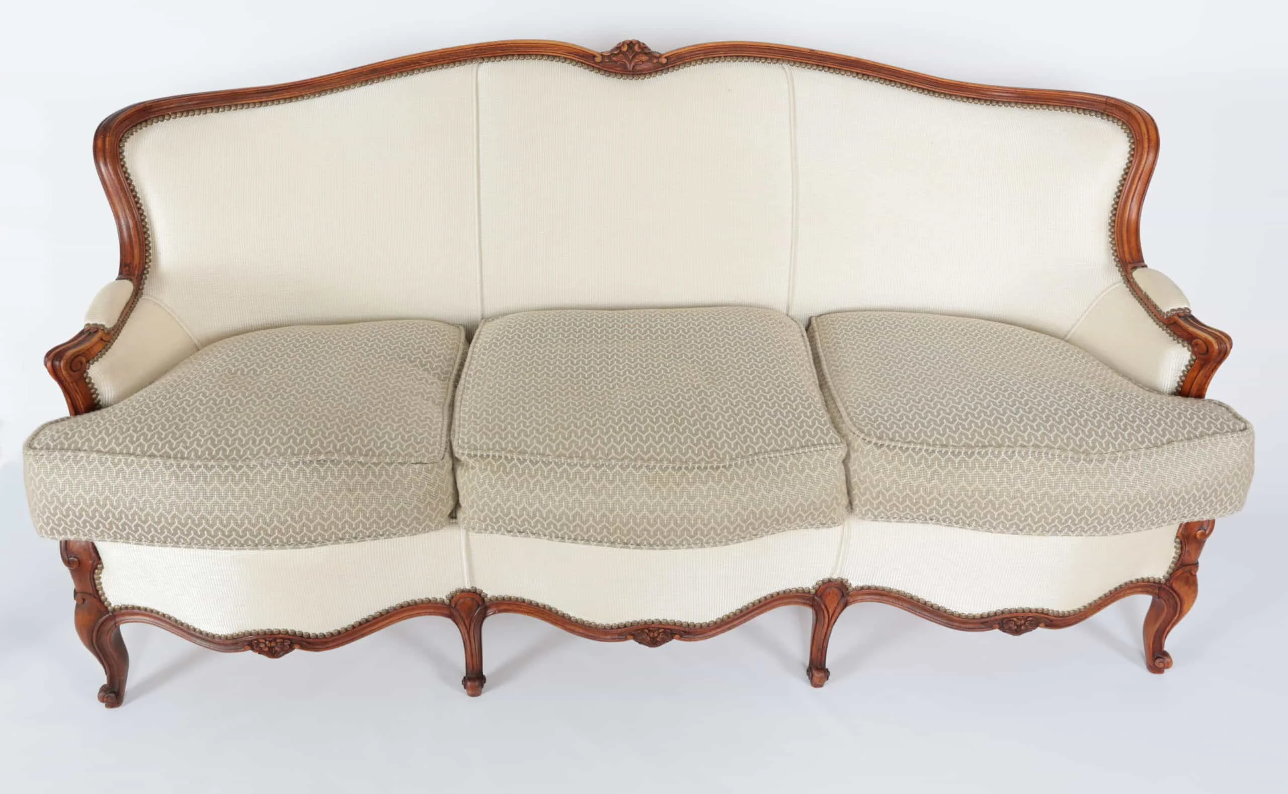 Sofa Ludvík XV nově čalouněná