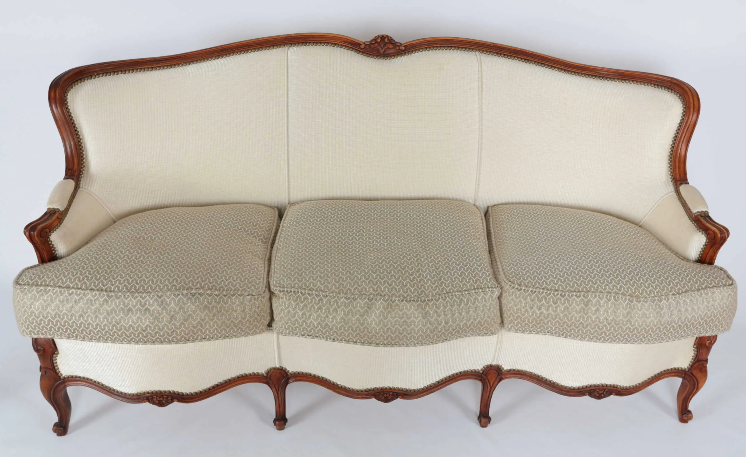 Sofa Ludvík XV nově čalouněná