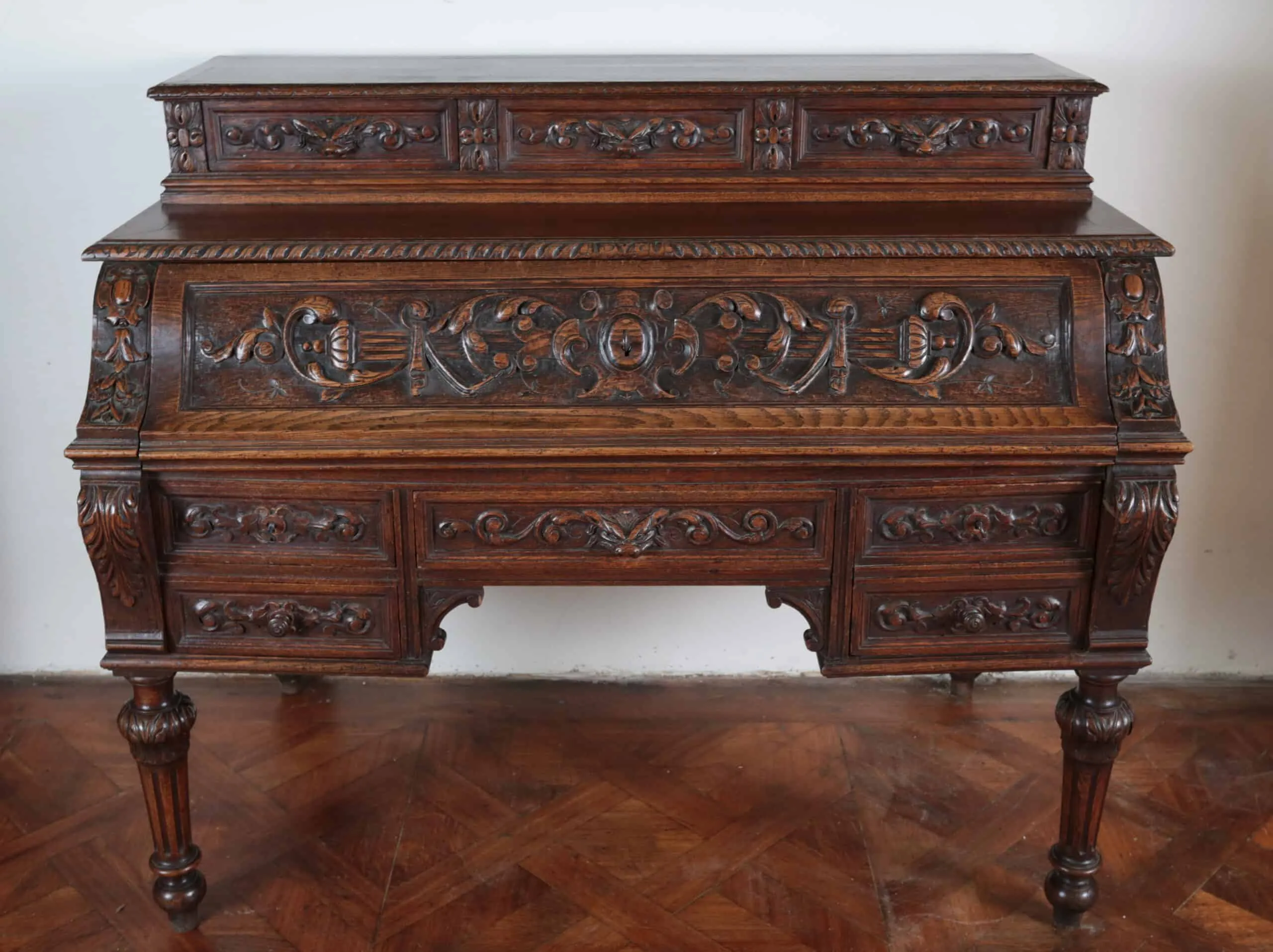 Starožitný francouzský psací stůl renesanční