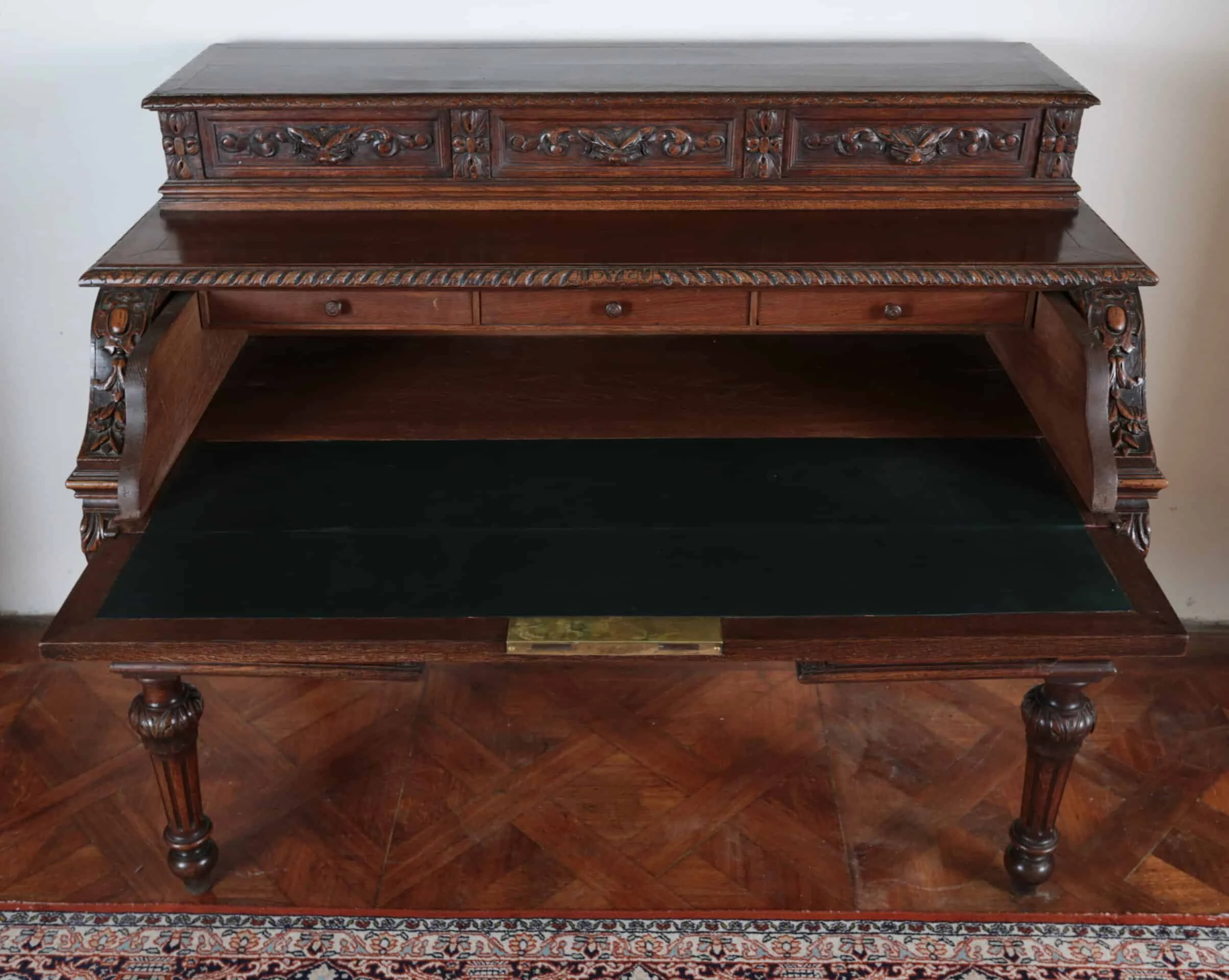 Starožitný francouzský psací stůl renesanční