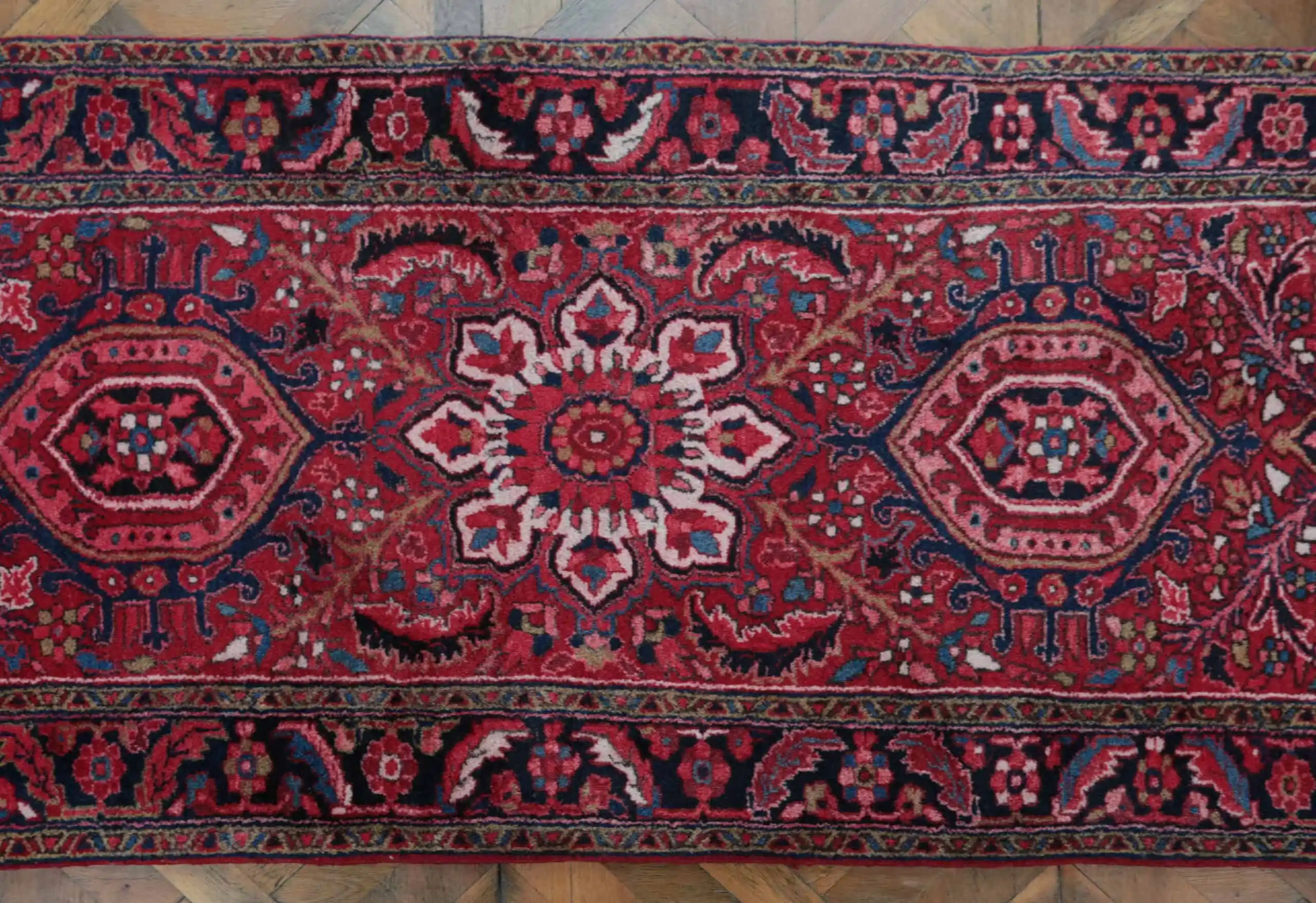 Perský běhoun z Herizu 325 X 109 cm