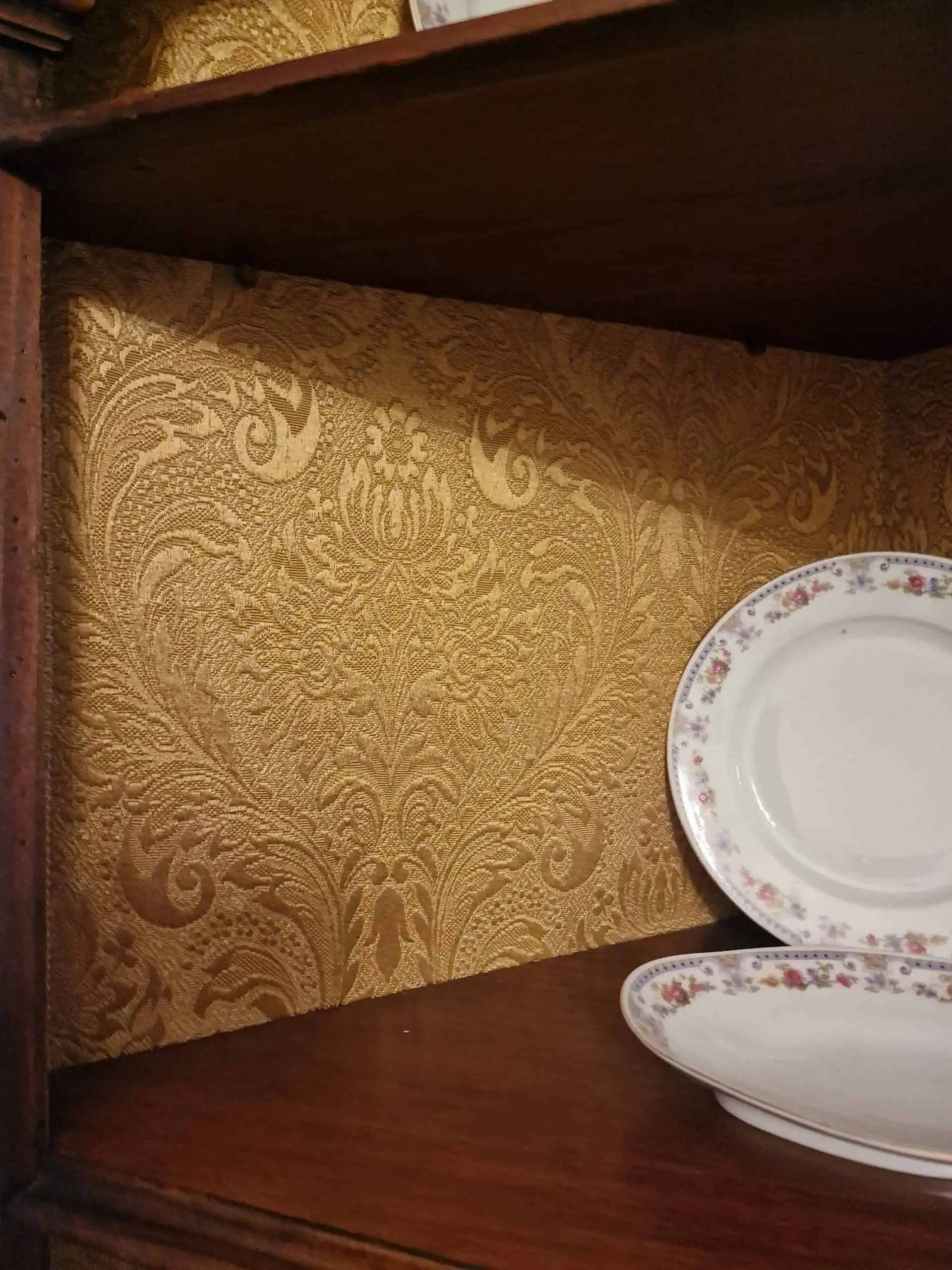 Párové rohové skříně starožitné