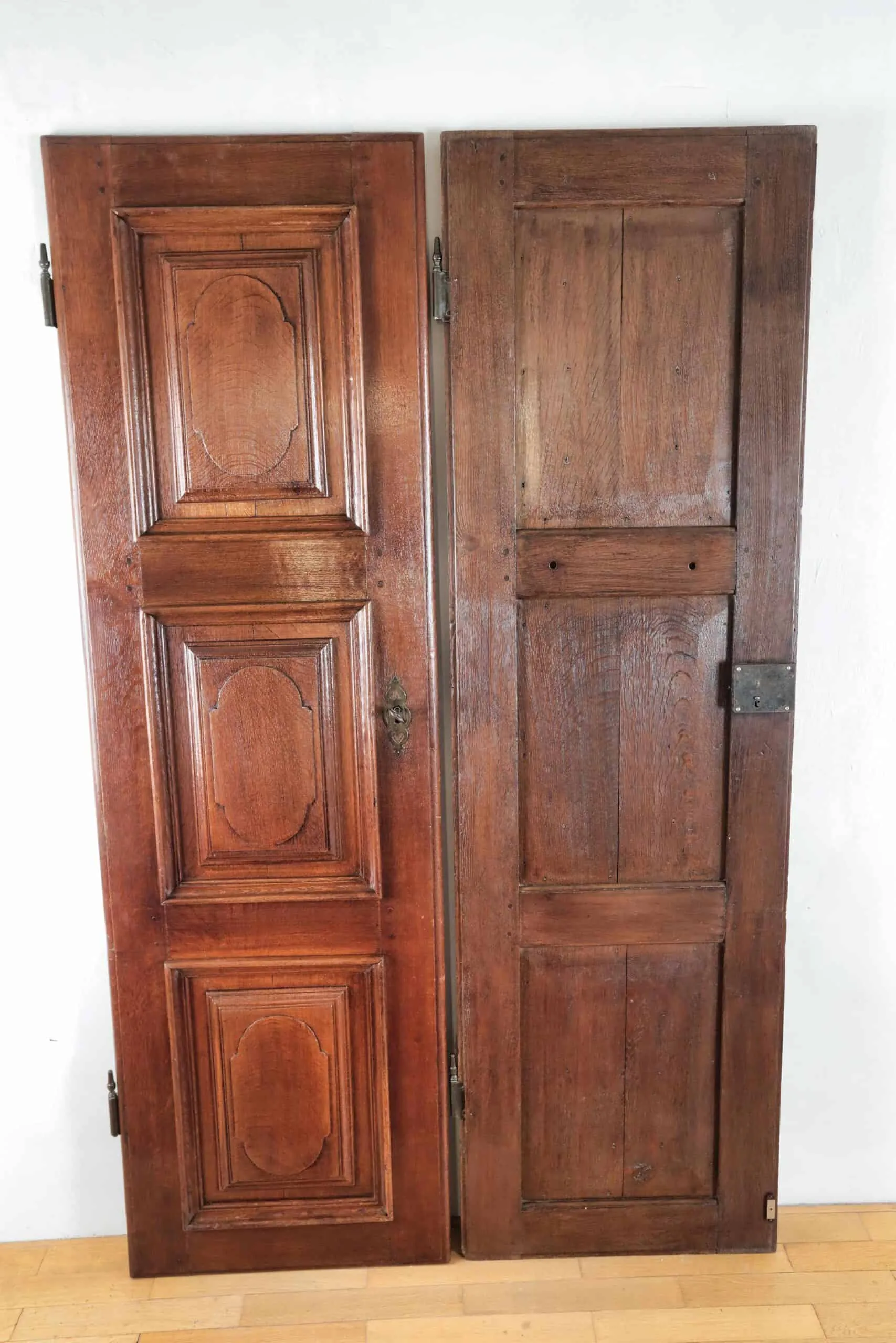 Starožitné dubové dveře z 18. století