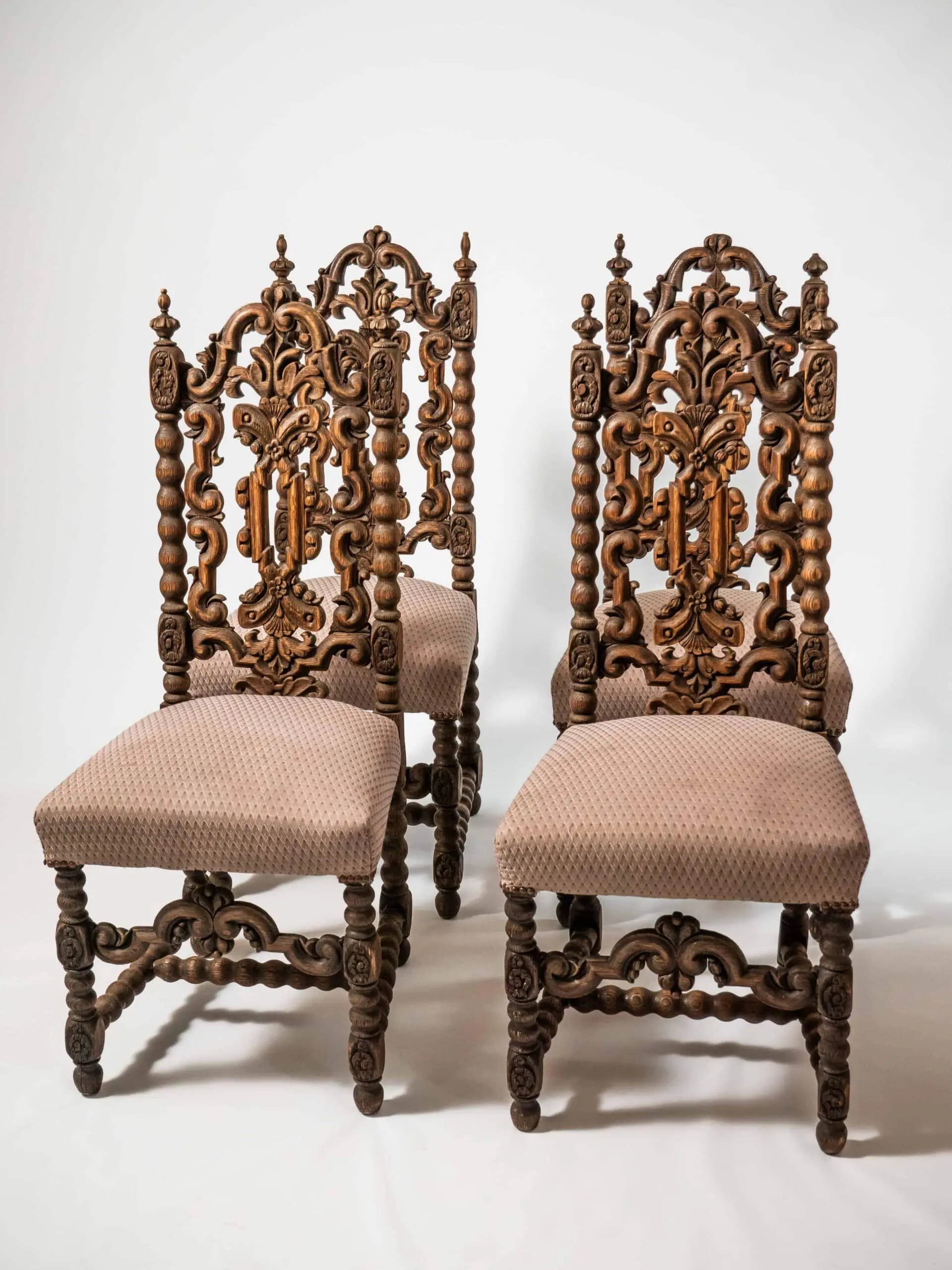 Starožitné neorenesanční židle z masivního dubu