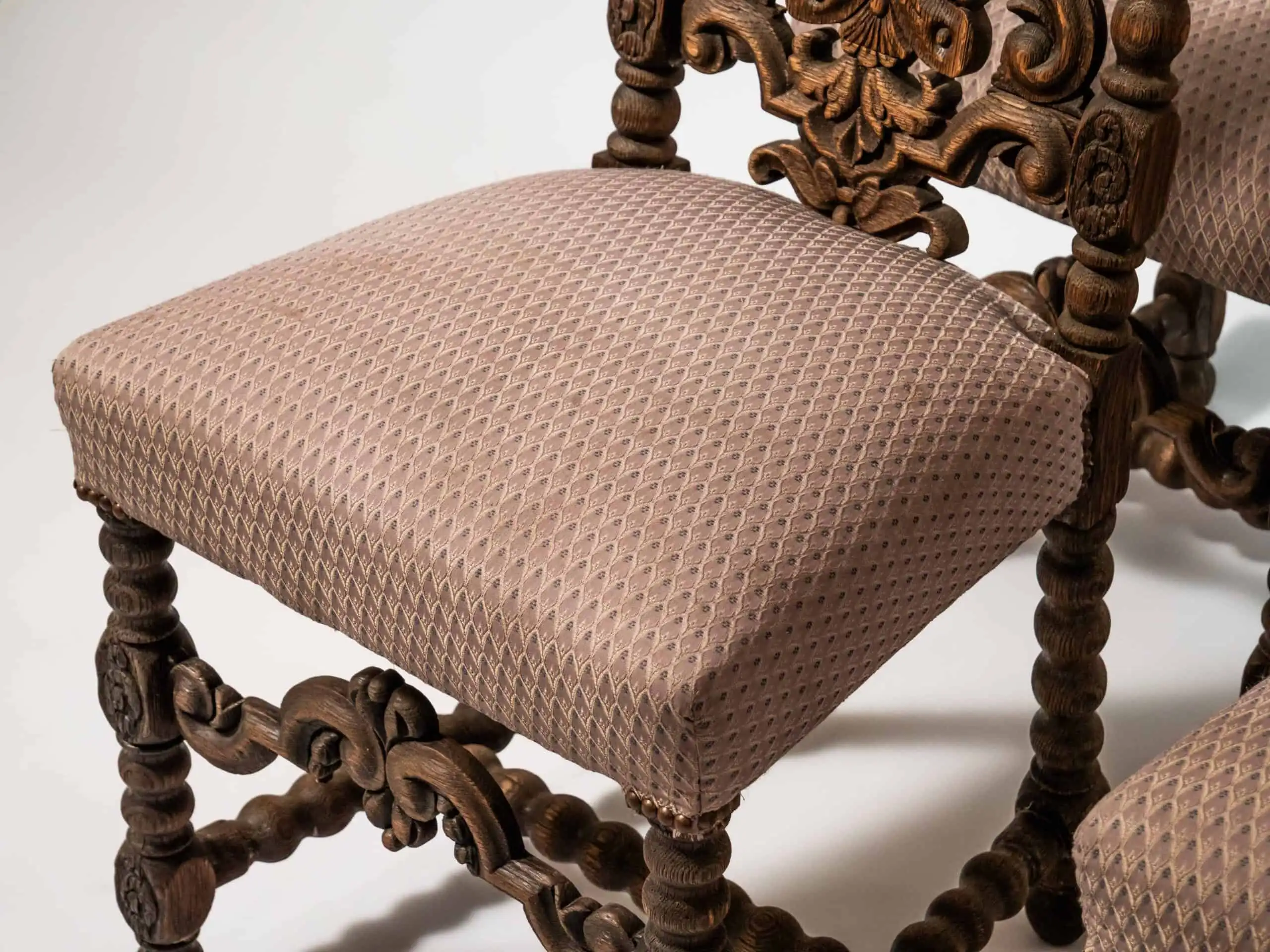 Starožitné neorenesanční židle z masivního dubu