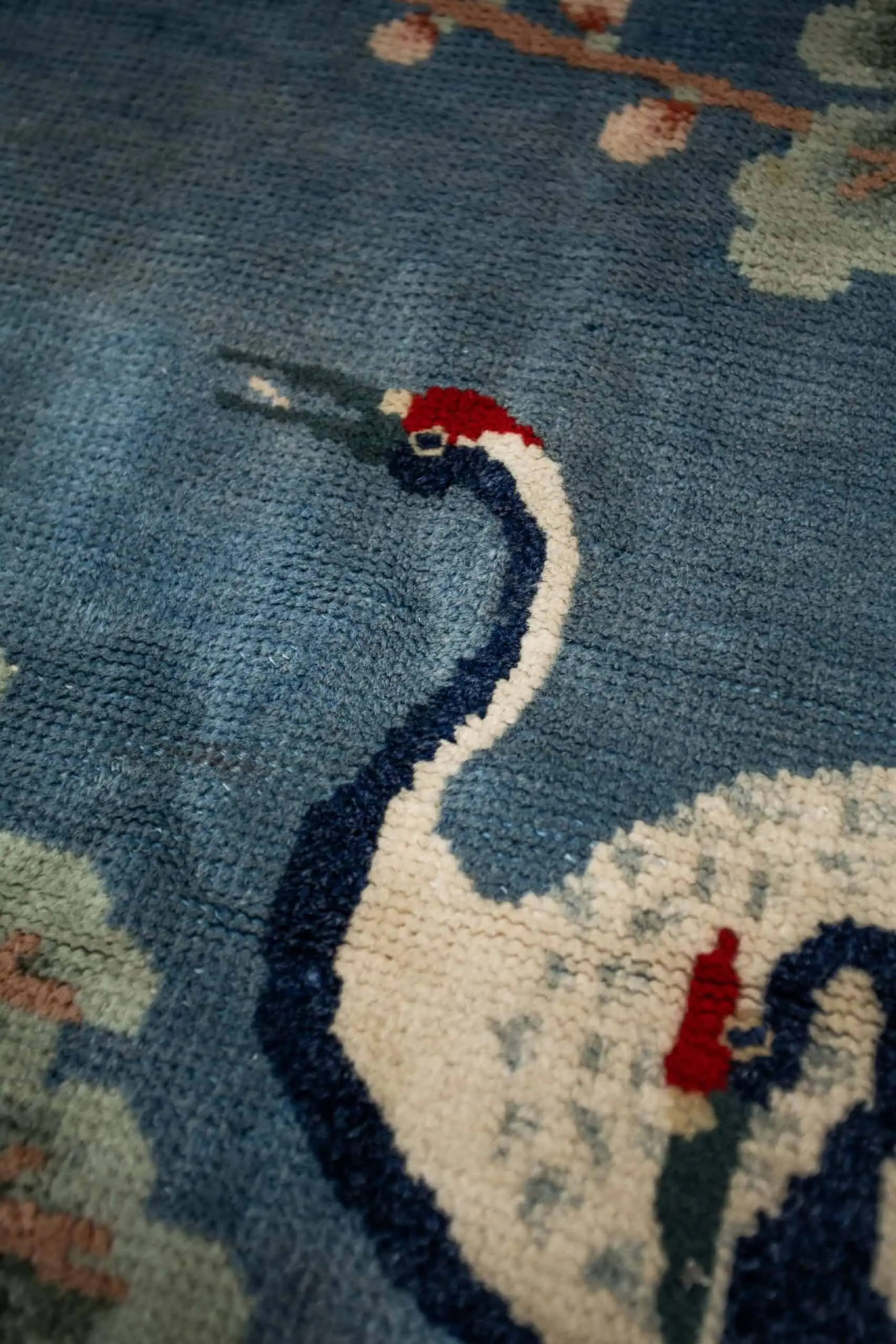 Starožitný čínský koberec Ningxia s čápy 275 X 190 cm