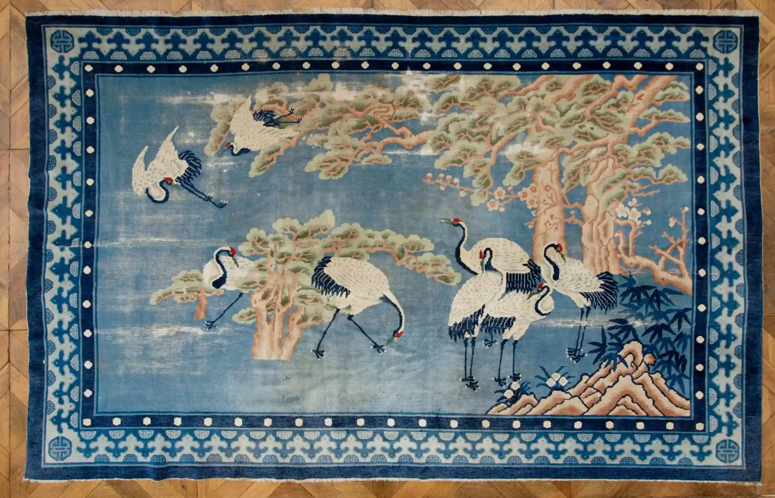 Starožitný čínský koberec Ningxia s čápy 275 X 190 cm