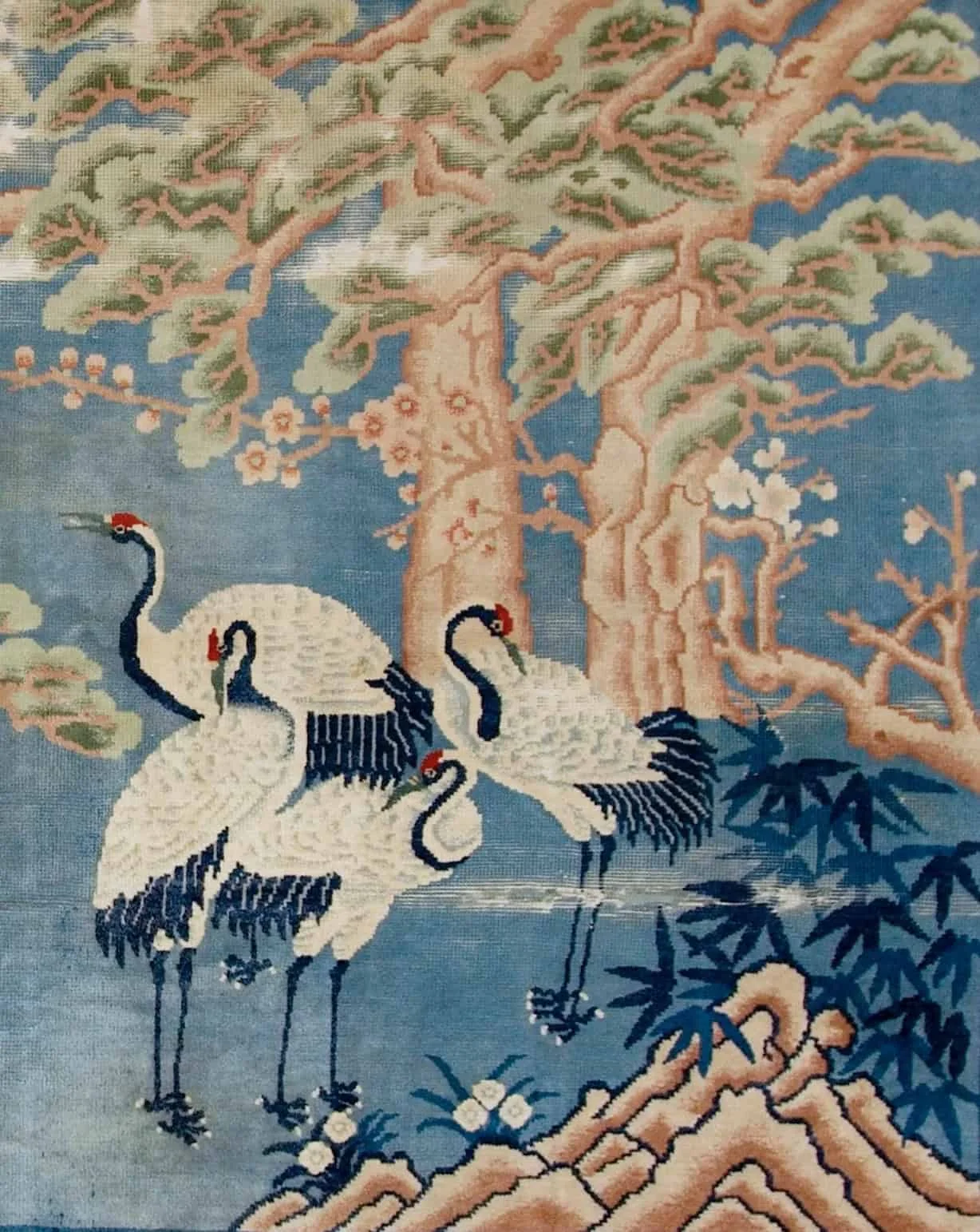 Starožitný čínský koberec Ningxia s čápy 275 X 190 cm