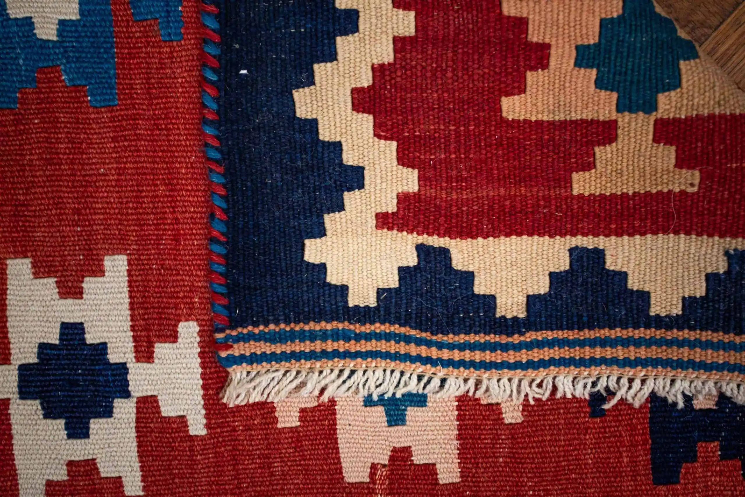 Ručně vázaný kelim Ghashghai 130 X 83 cm