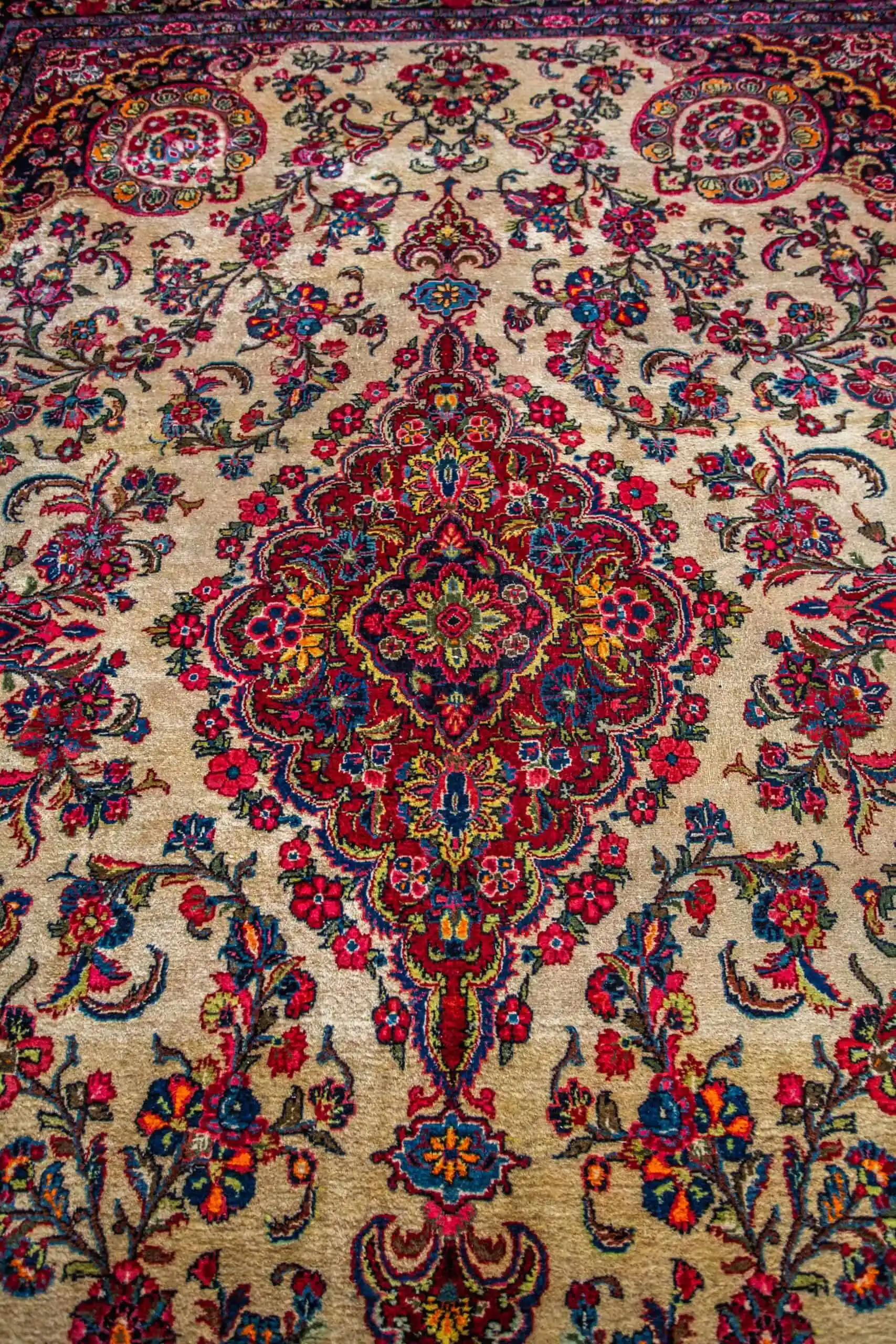 Perský květinový koberec Yazd 370 X 268 cm