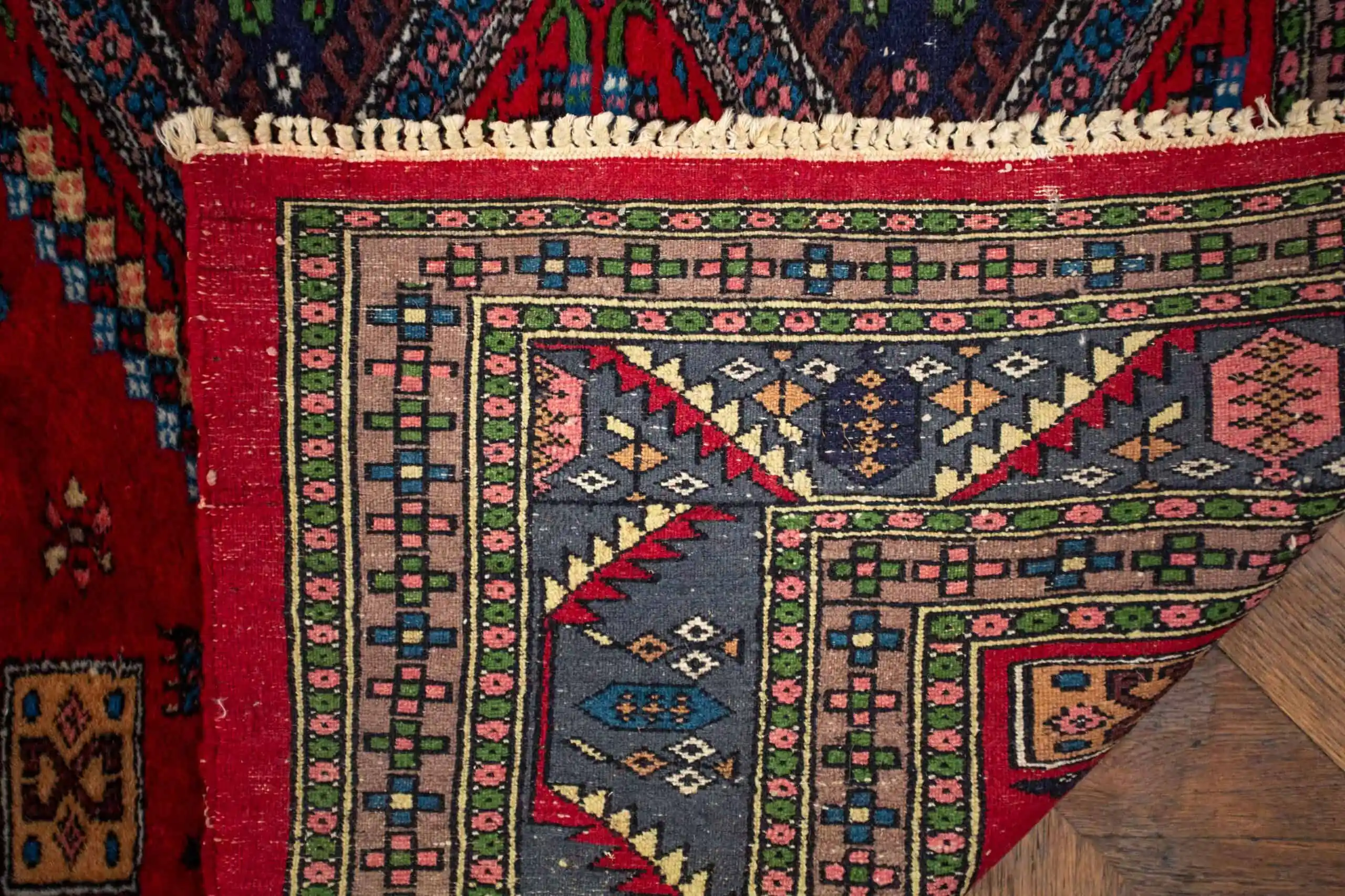 Ručně vázaný Pakistánský koberec Lahore 190 X 126 cm