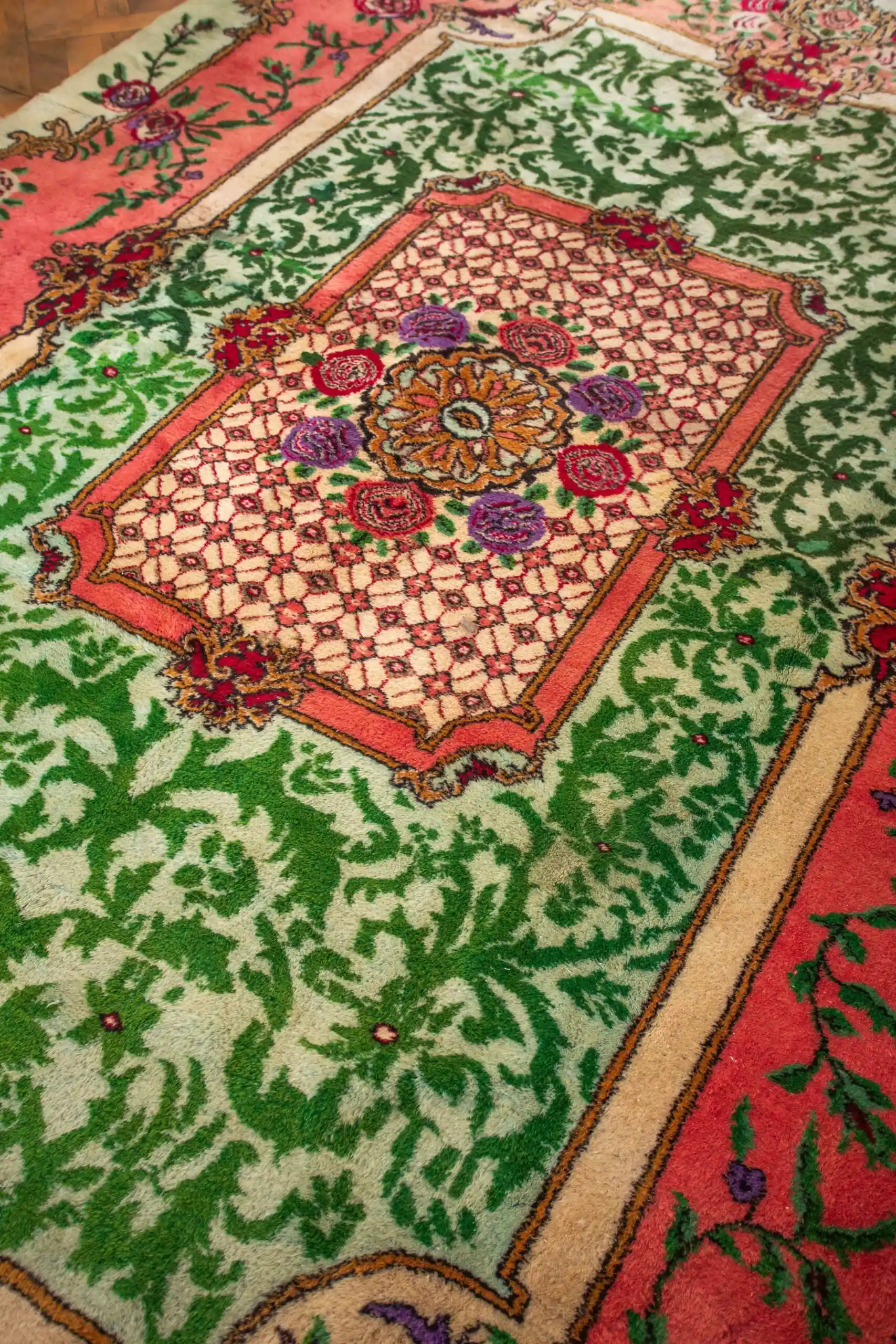 Velký koberec z Aubussonu 376 X 269 cm