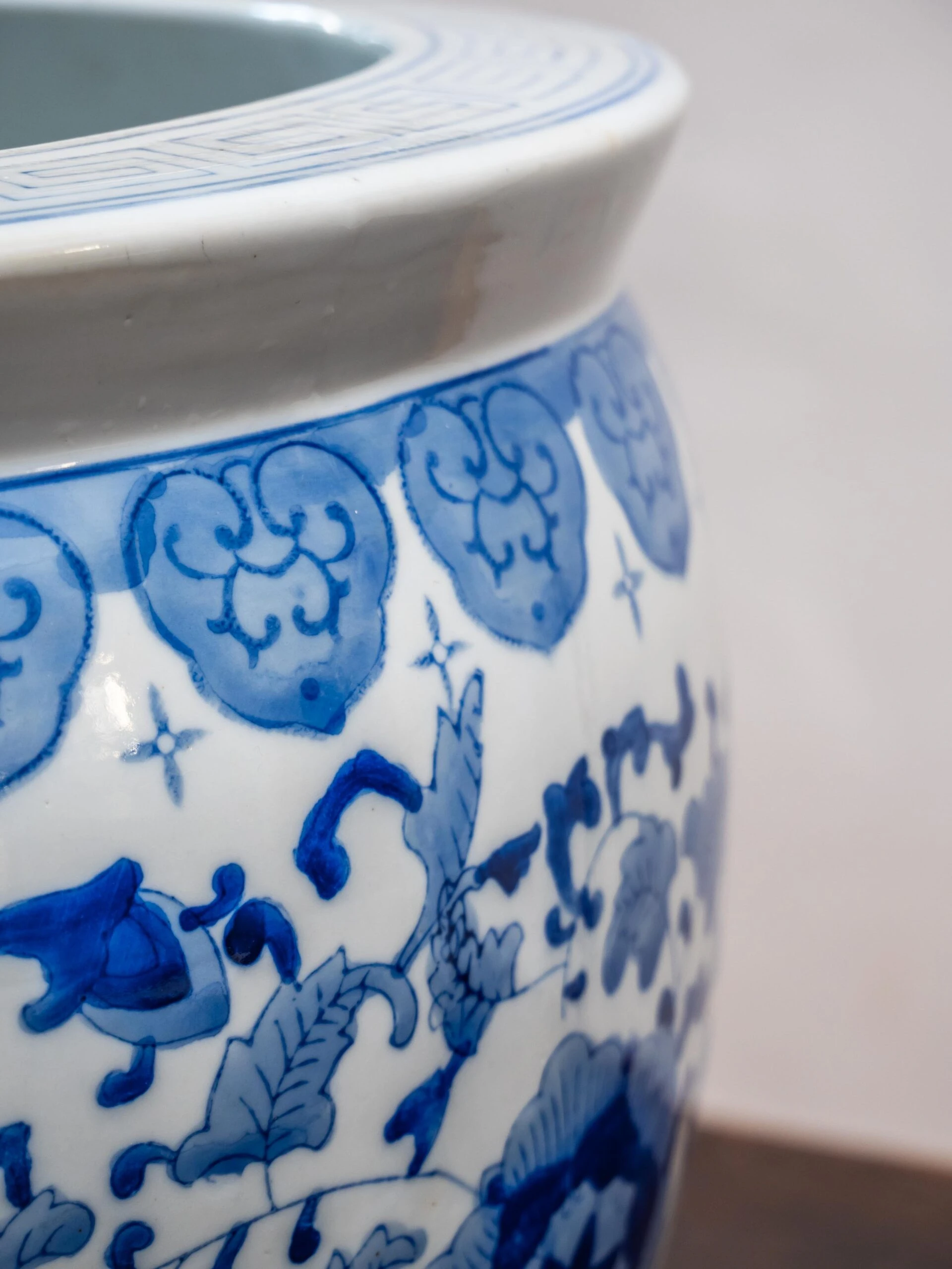 Ručně malovaný květináč v 30,5 cm