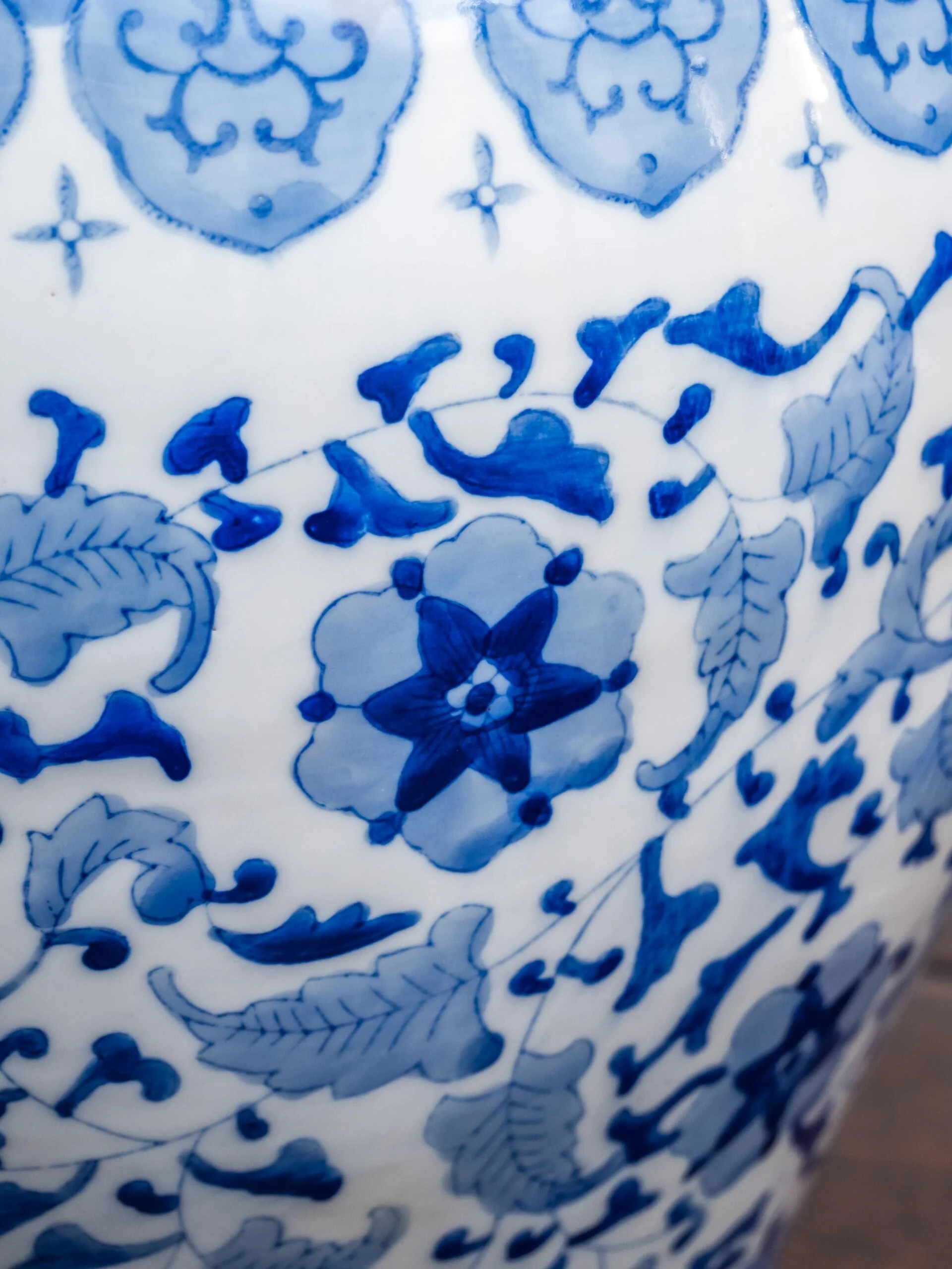 Ručně malovaný květináč v 30,5 cm