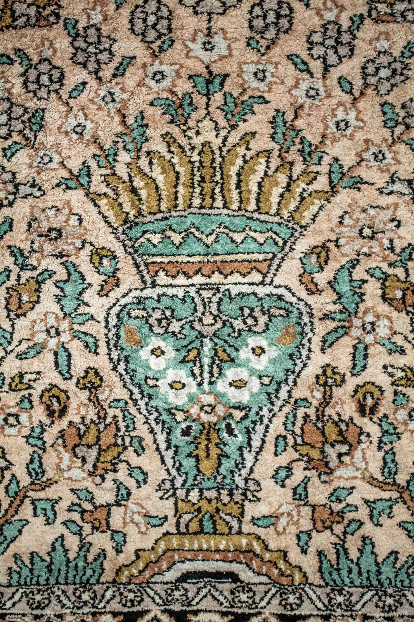 Hedvábný koberec z Kašmíru 188 X 125 cm