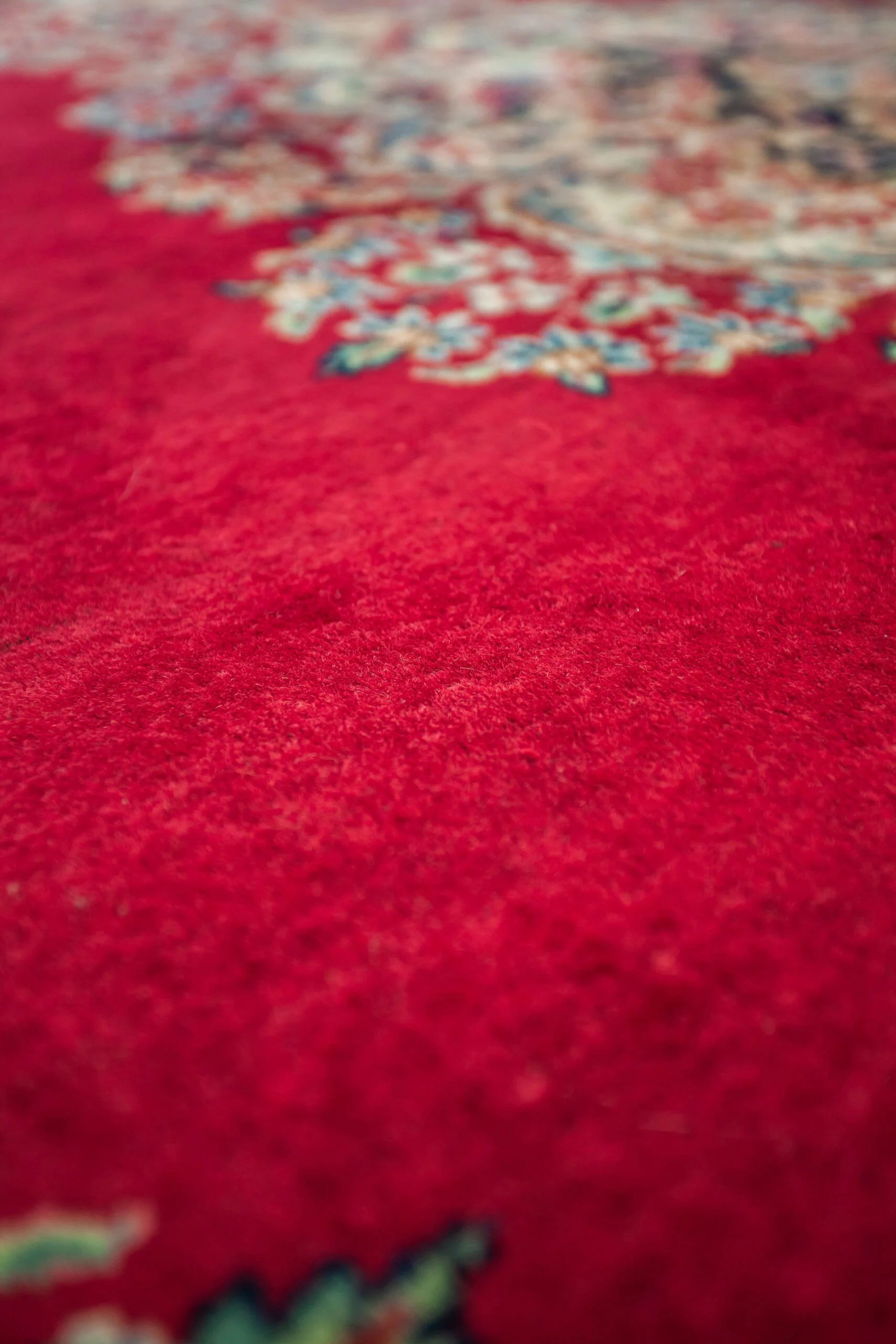 Perský ručně vázaný koberec Kerman 444 x 305 cm Signovaný