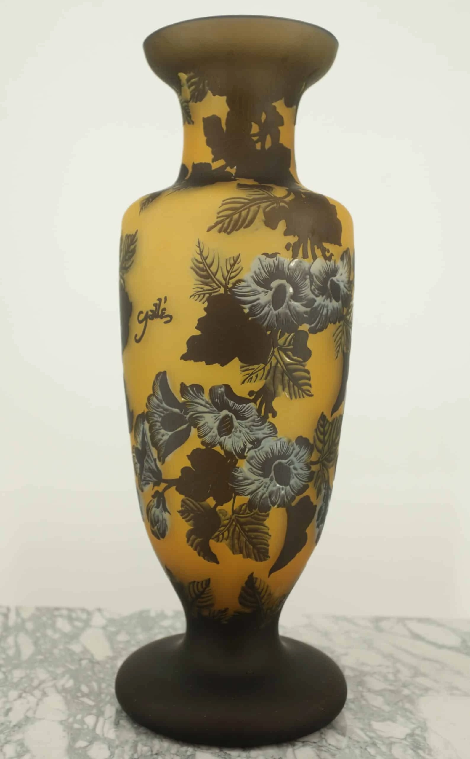 Velká váza typu Gallé v 56 cm