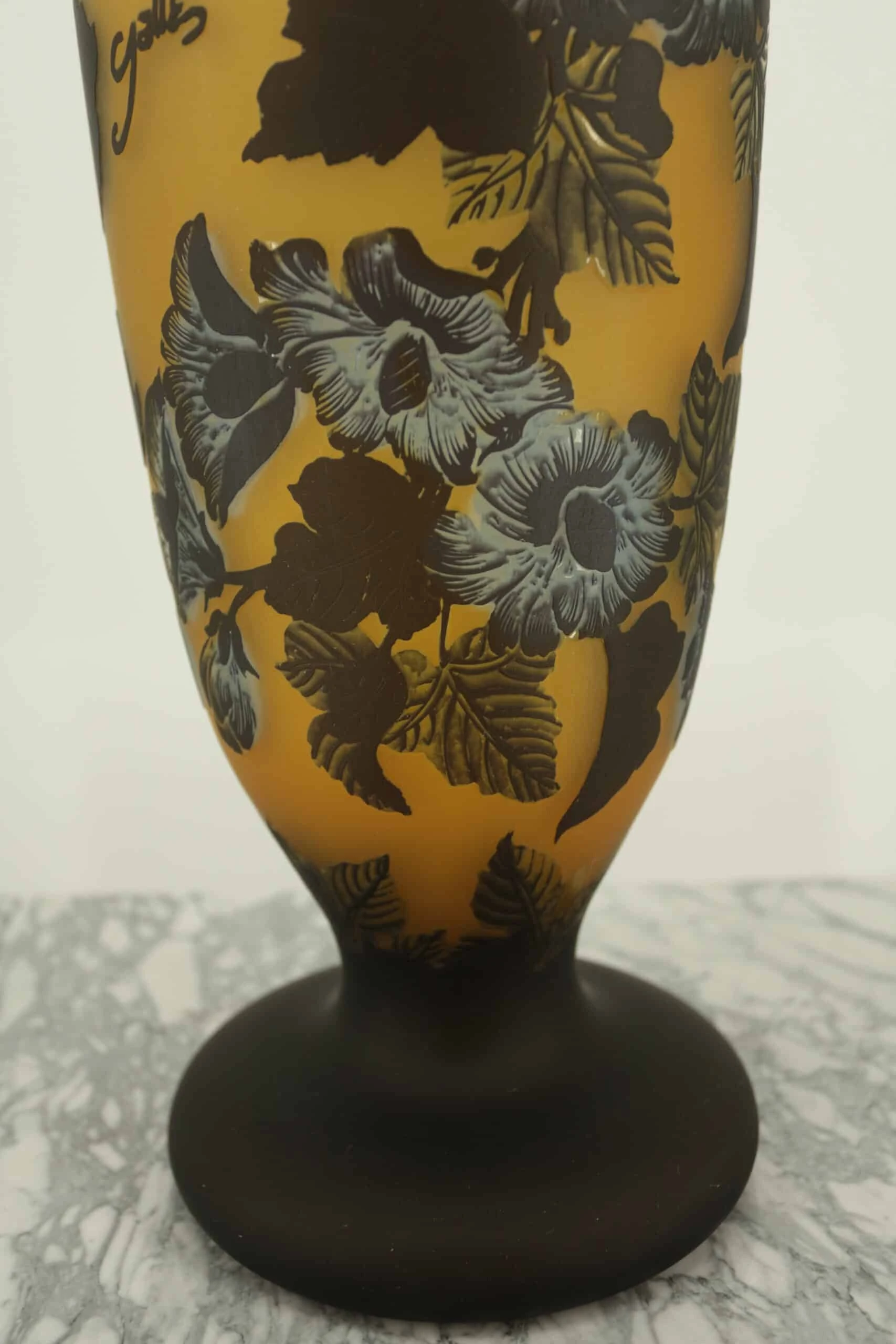 Velká váza typu Gallé v 56 cm