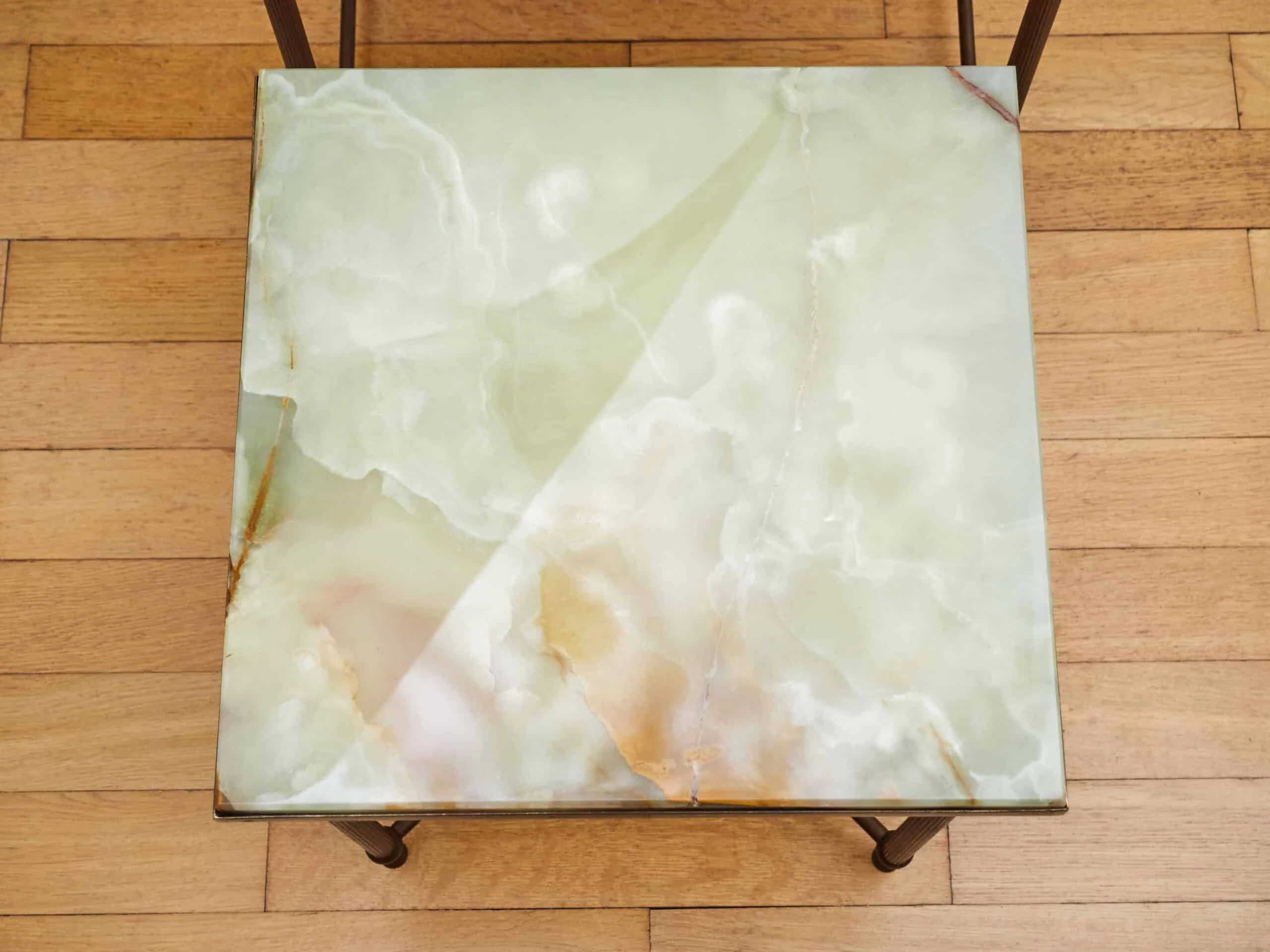 Francouzské hnízdové stolky / odkládací s onyxem