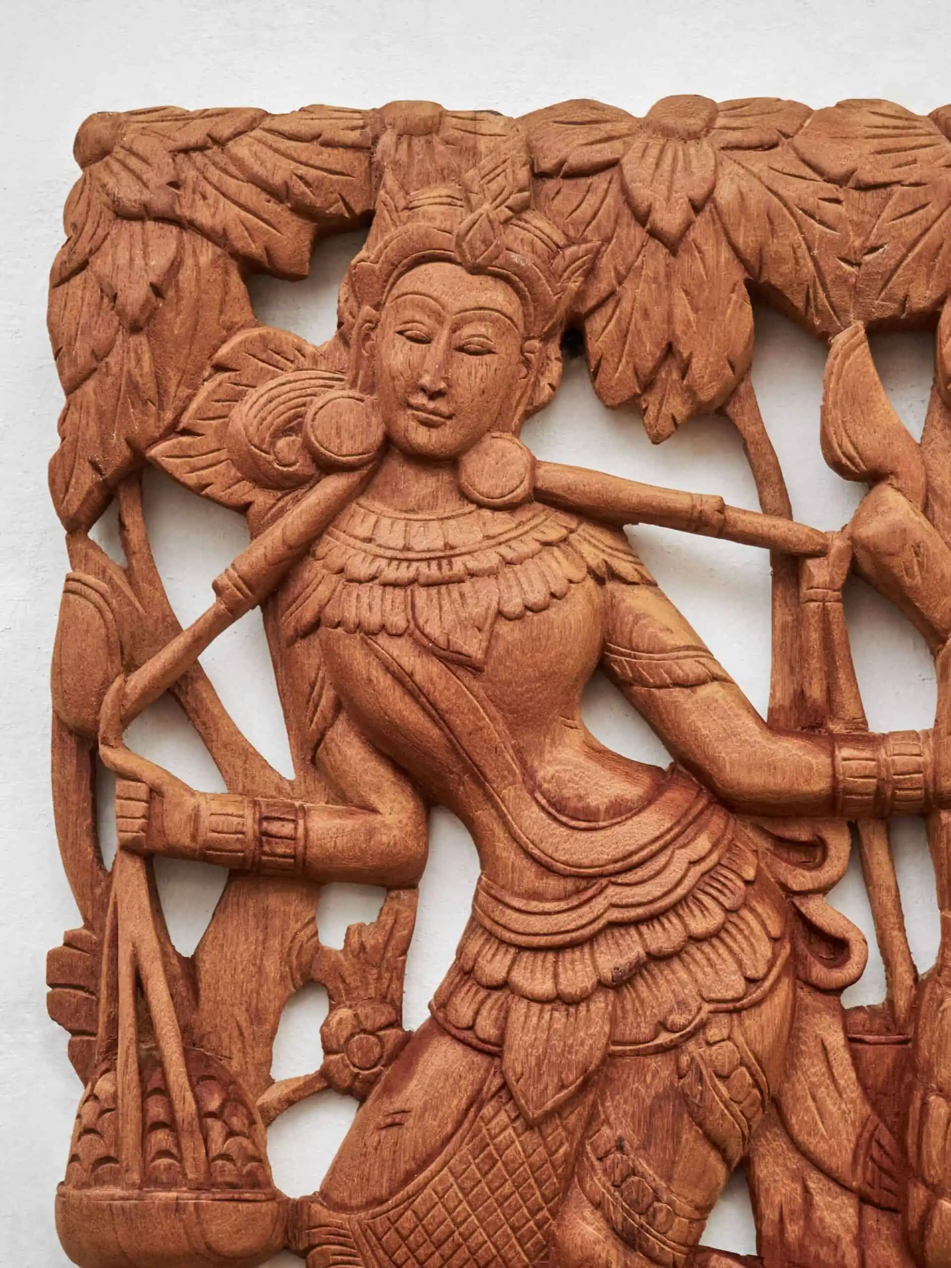 Vyřezávaný dřevěný panel z Bali