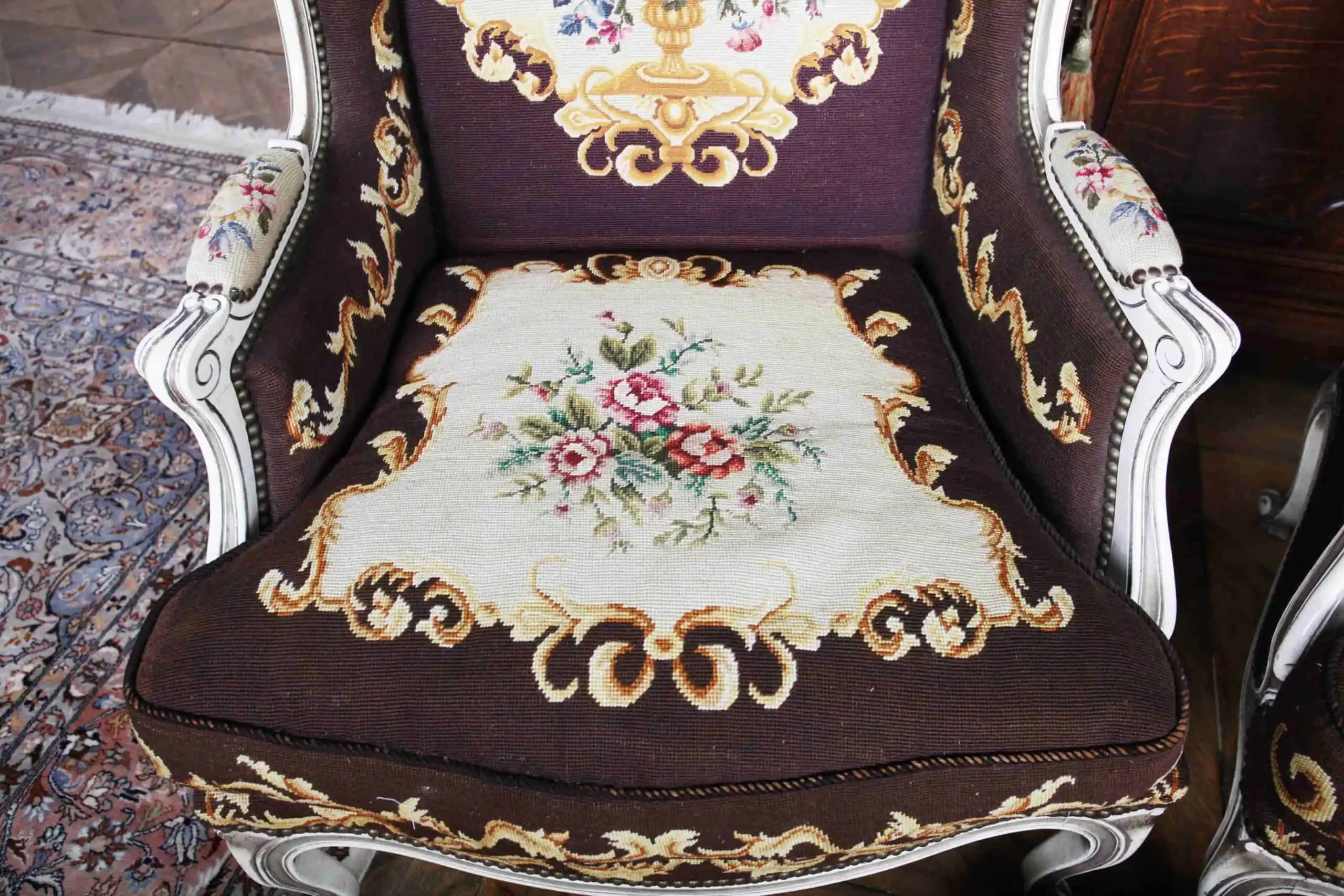 Párová křesla s vysokým opěradlem Ludvík XV + tabu