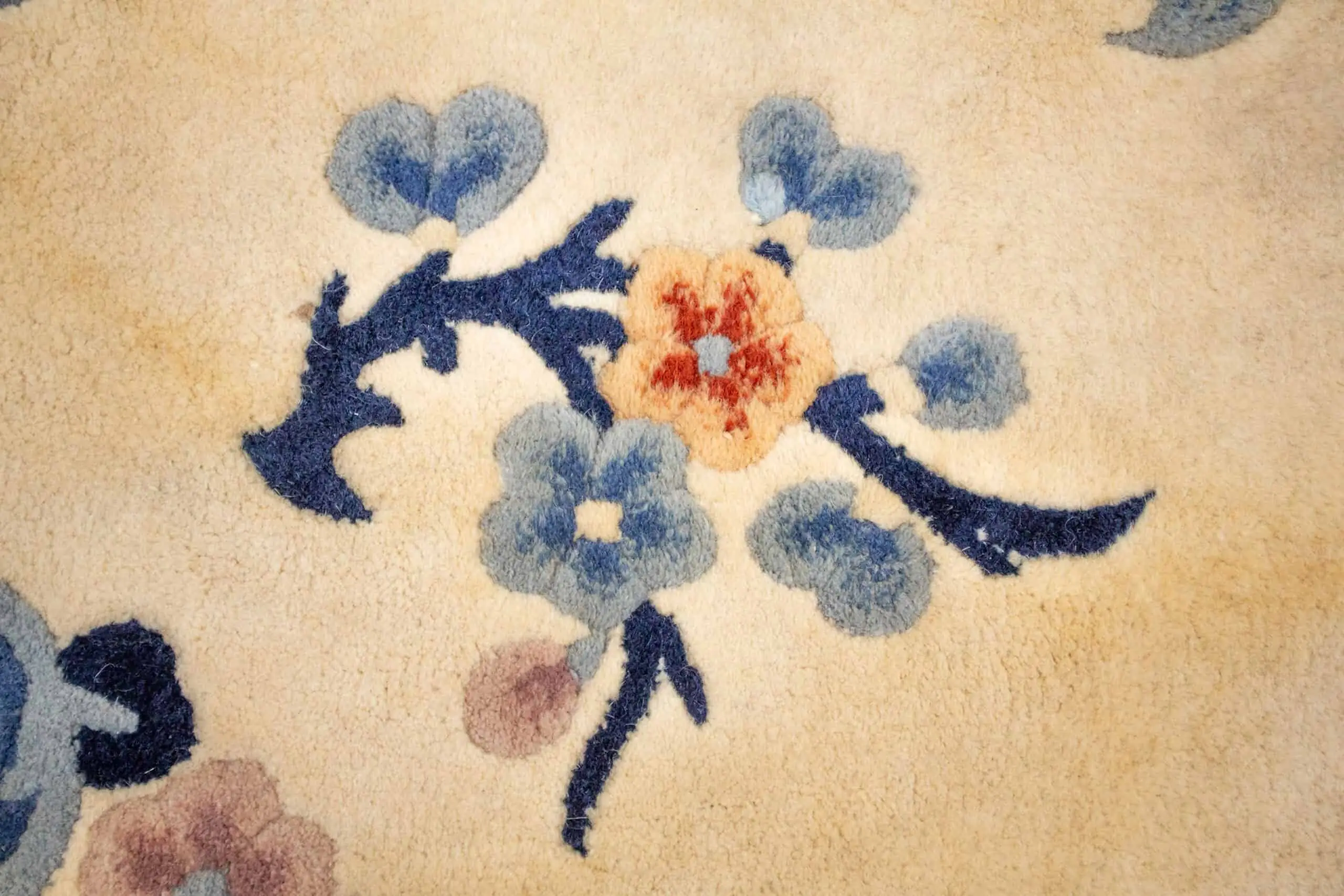 Sběratelský čínský koberec z období Art Deco