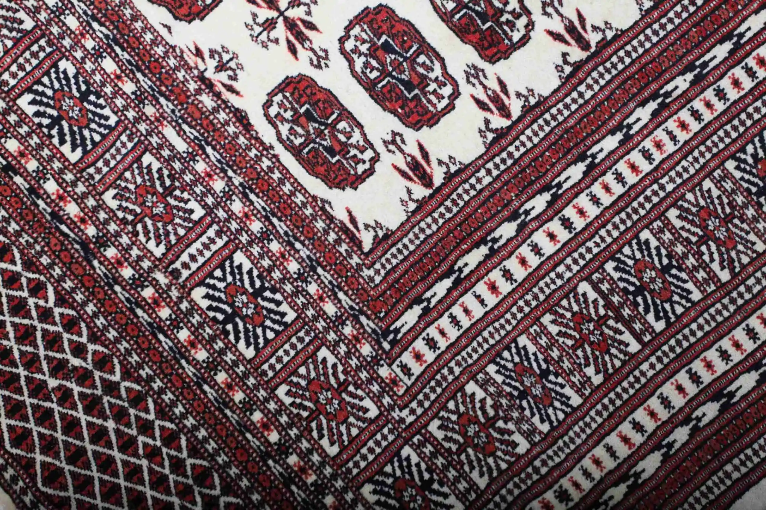 Pakistánský koberec Buchara 360 x 248 cm