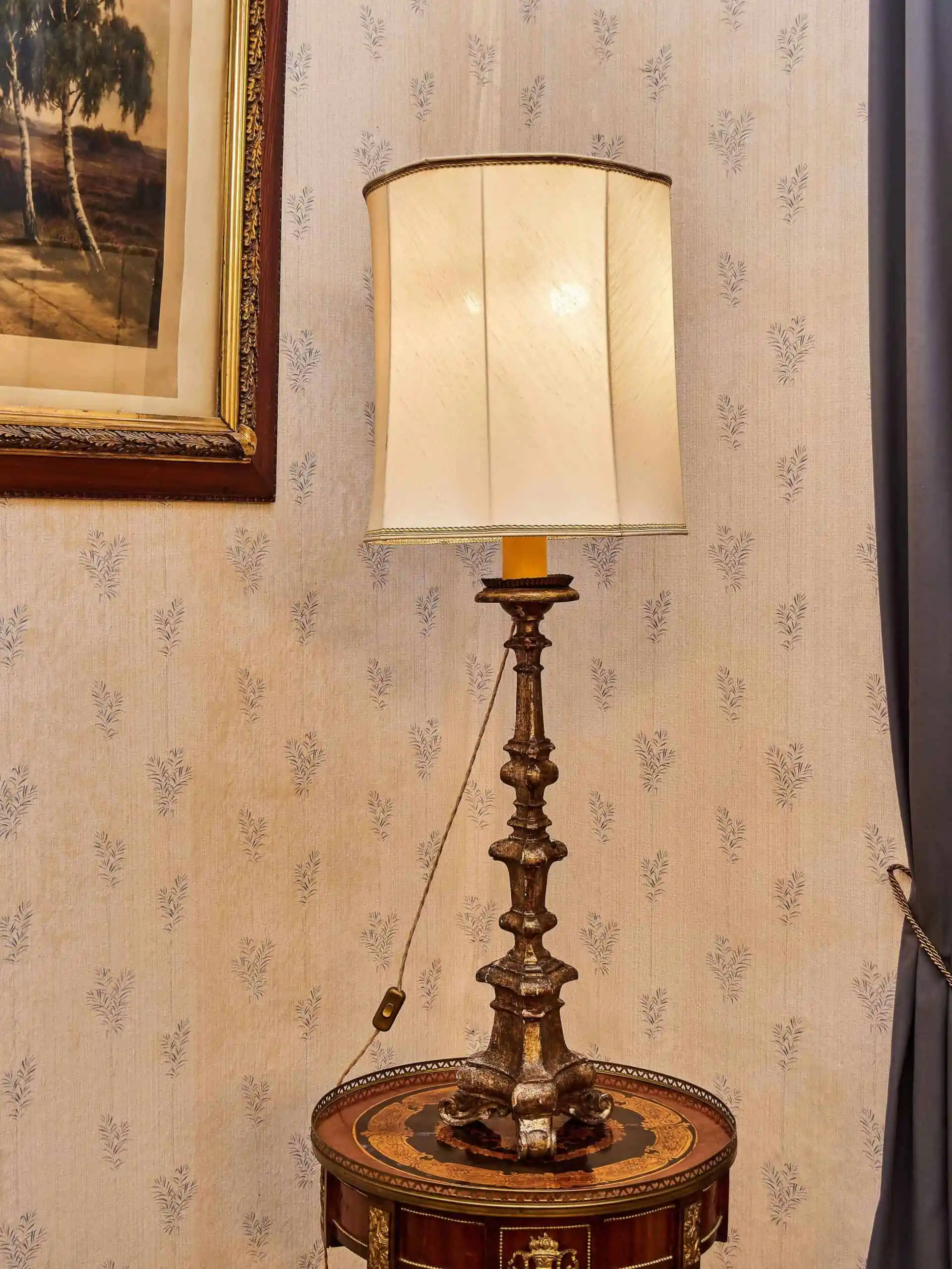 Barokní dřevěný svícen – Lampa