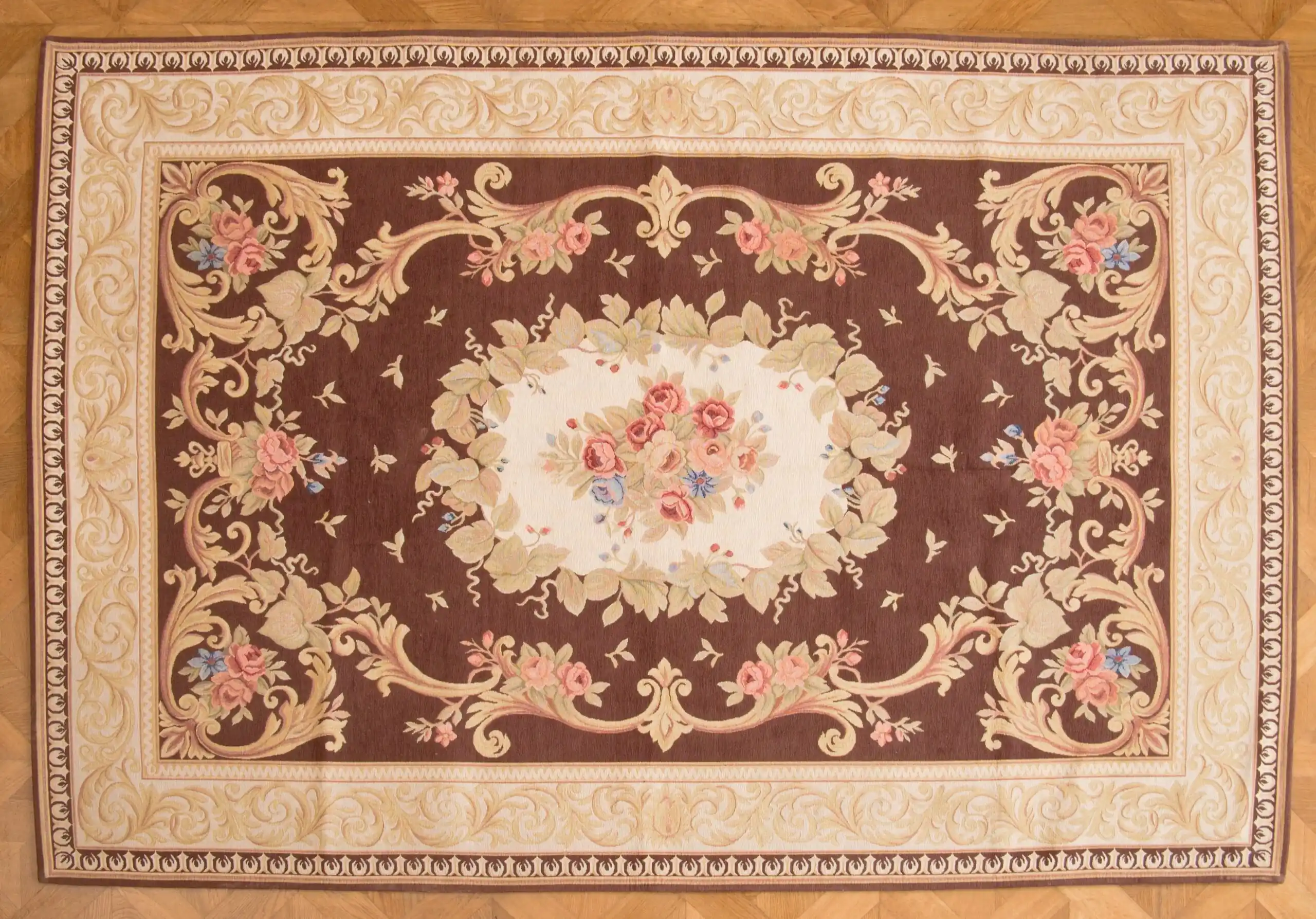 Hnědý koberec Aubusson 227 X 156 cm