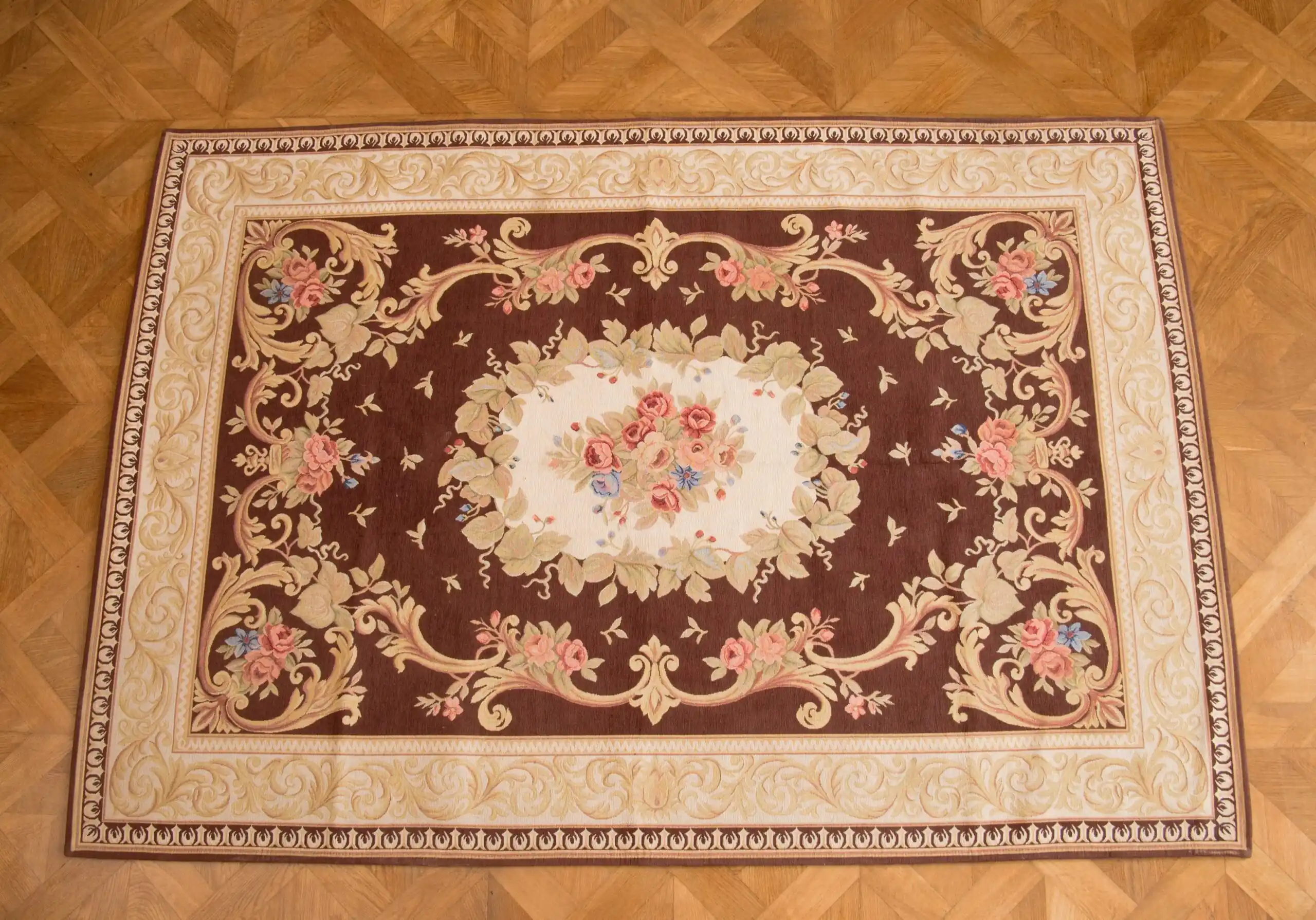 Hnědý koberec Aubusson 227 X 156 cm