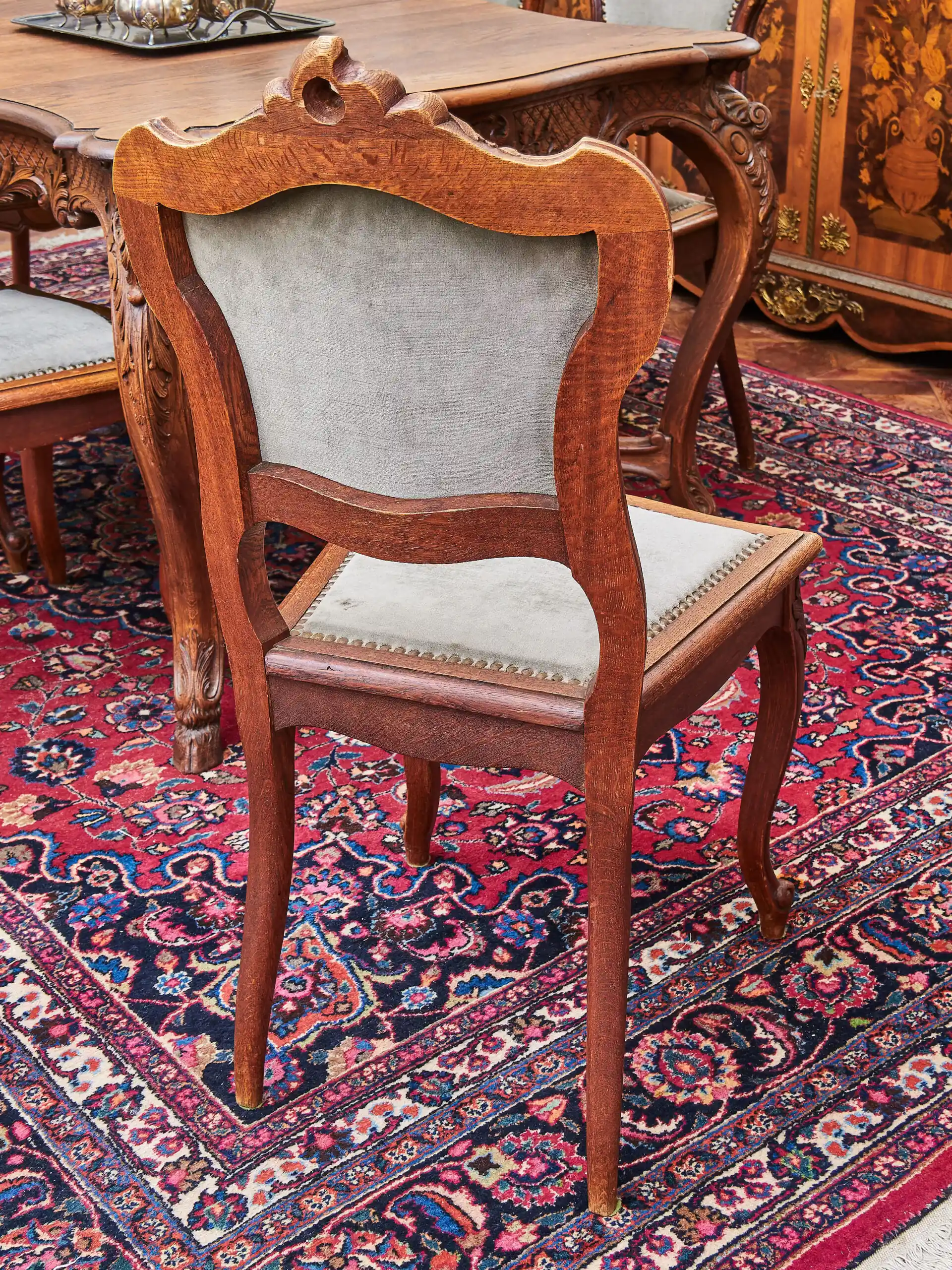 Neorokokové židle z masivního dubu