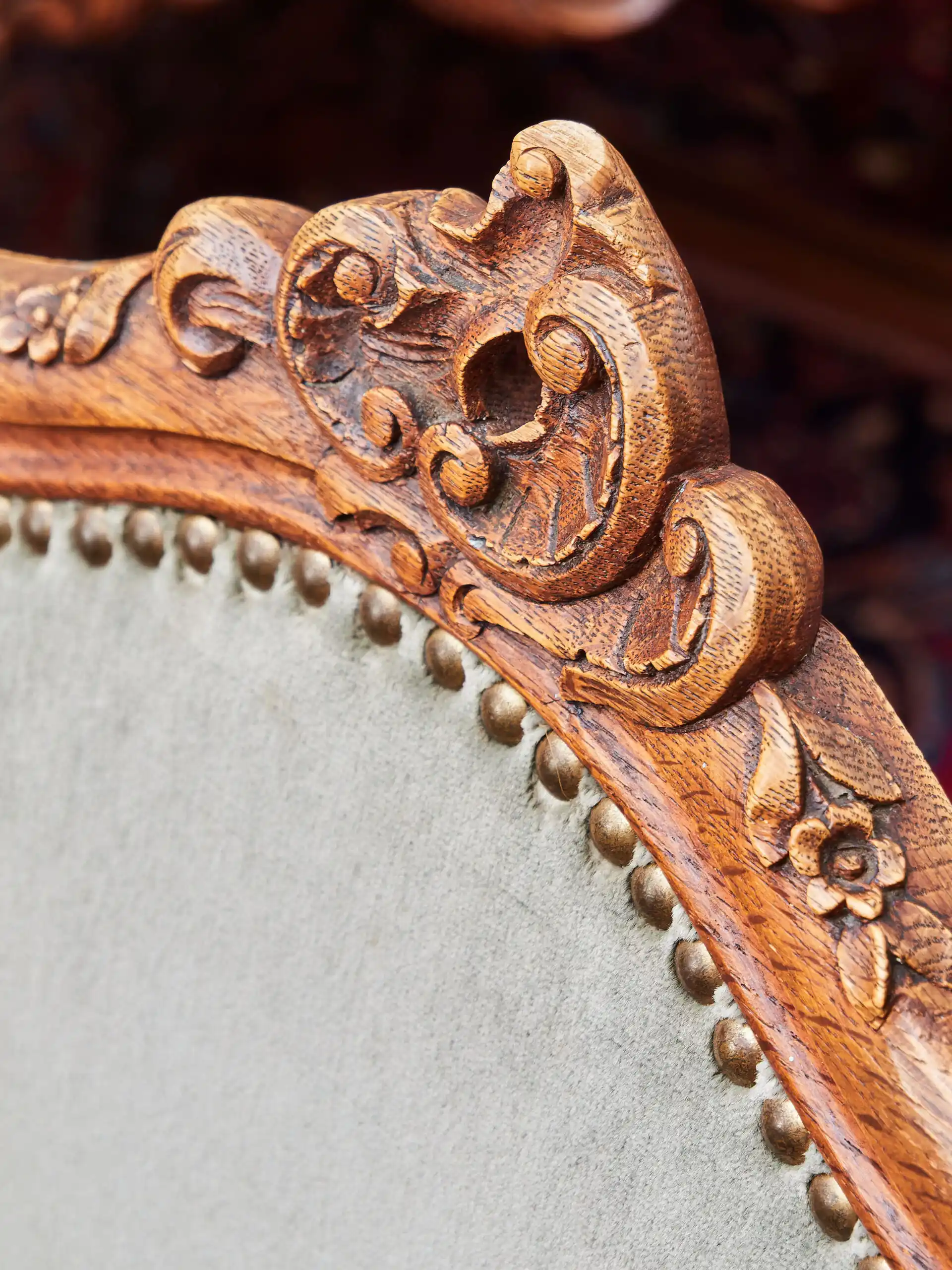 Neorokokové židle z masivního dubu