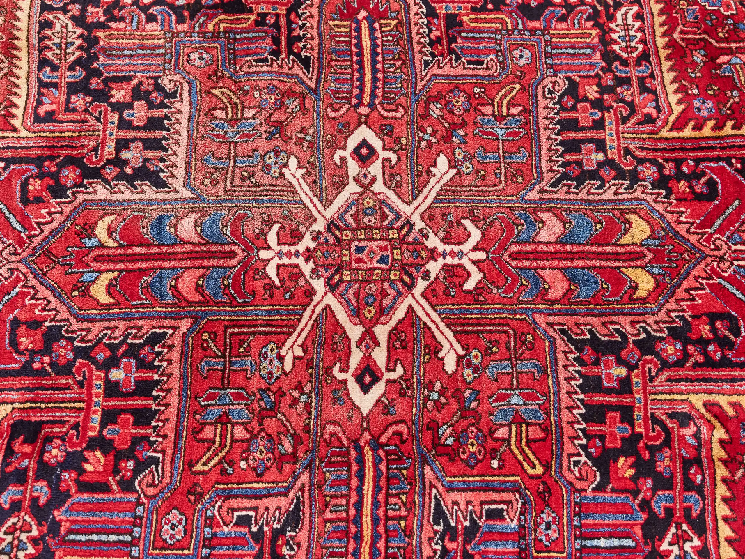 Perský ručně vázaný koberec Ahar (Heriz) – 415 × 298 cm