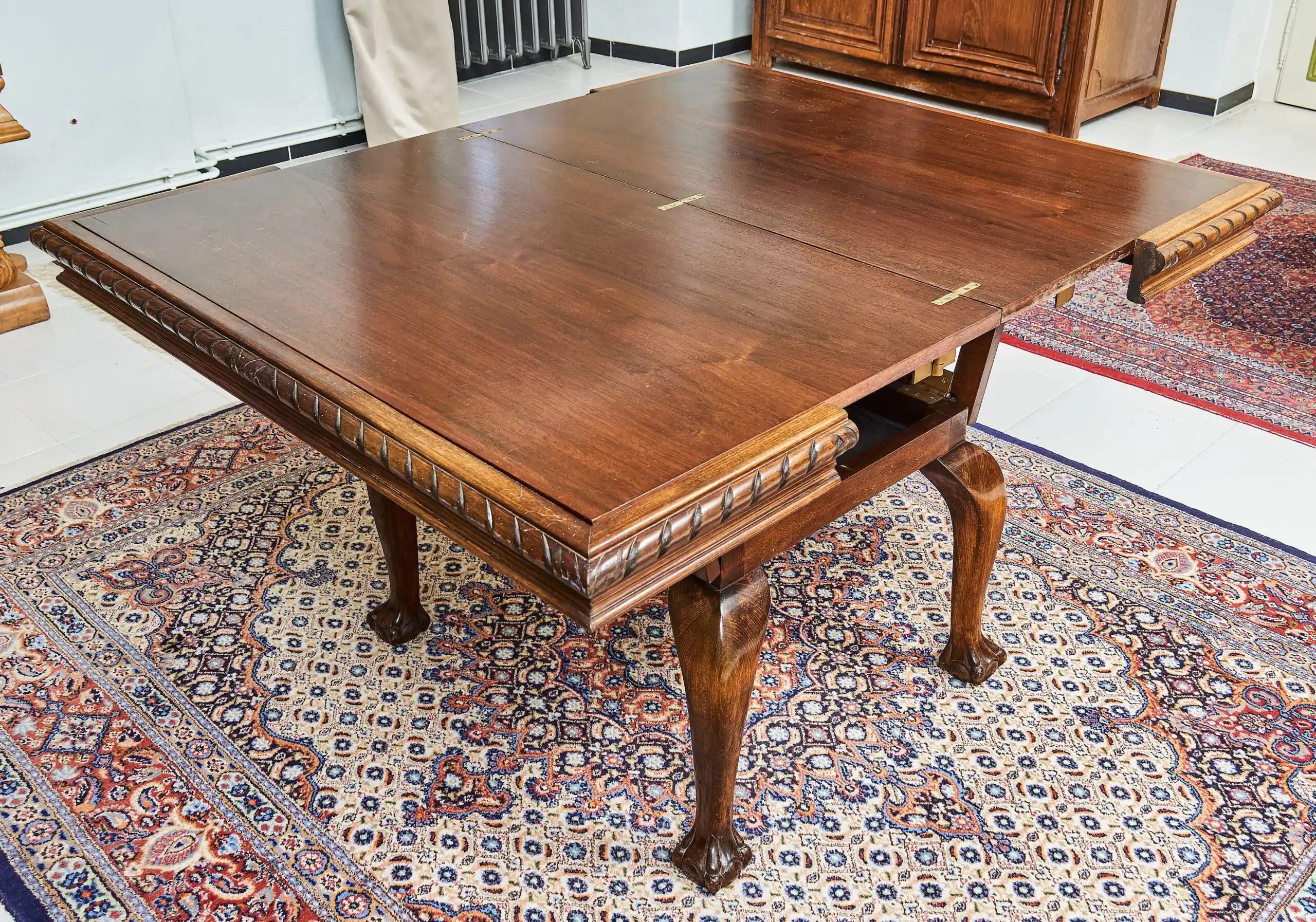 Anglický konferenční stolek rozkládací na jídelní