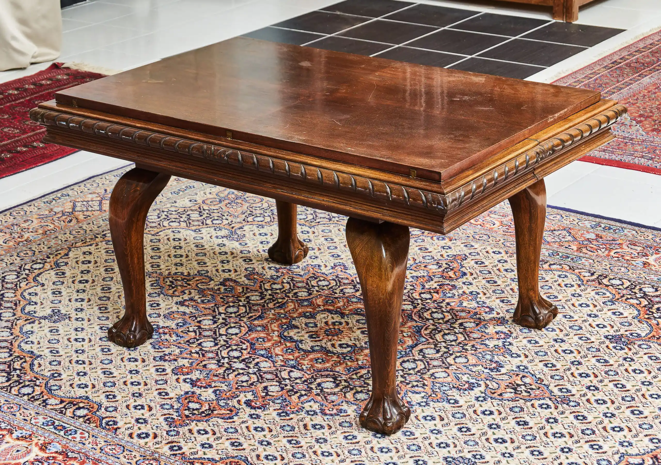 Anglický konferenční stolek rozkládací na jídelní