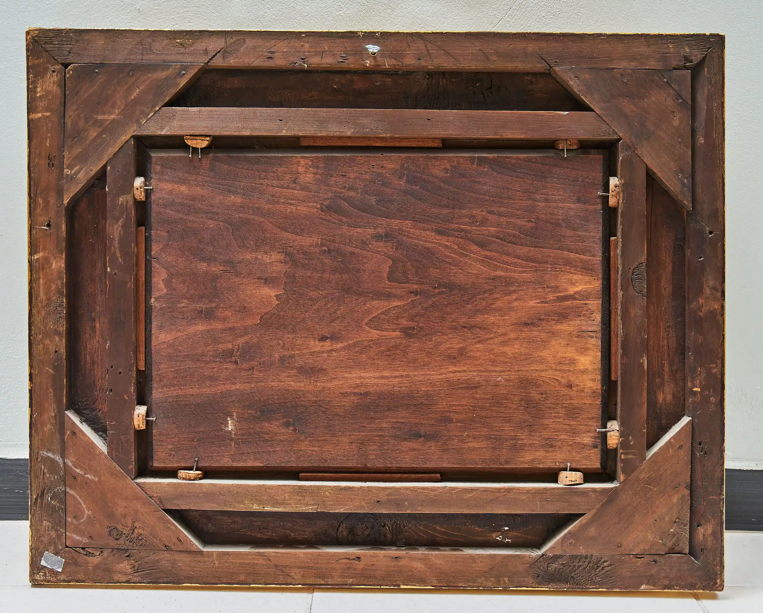 Klidná vodní krajina s plachetnicemi Signováno