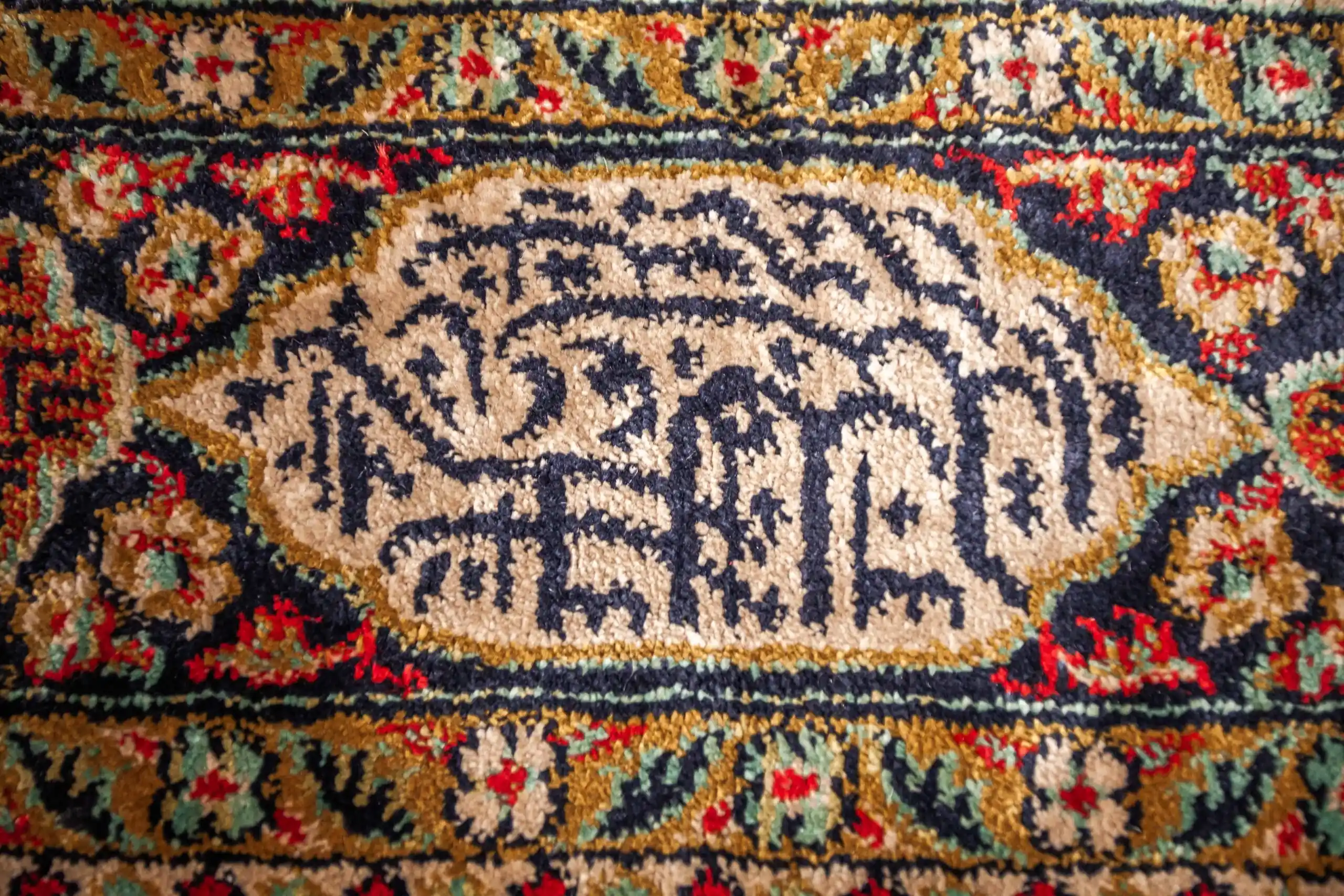 Hedvábný koberec Ghoum