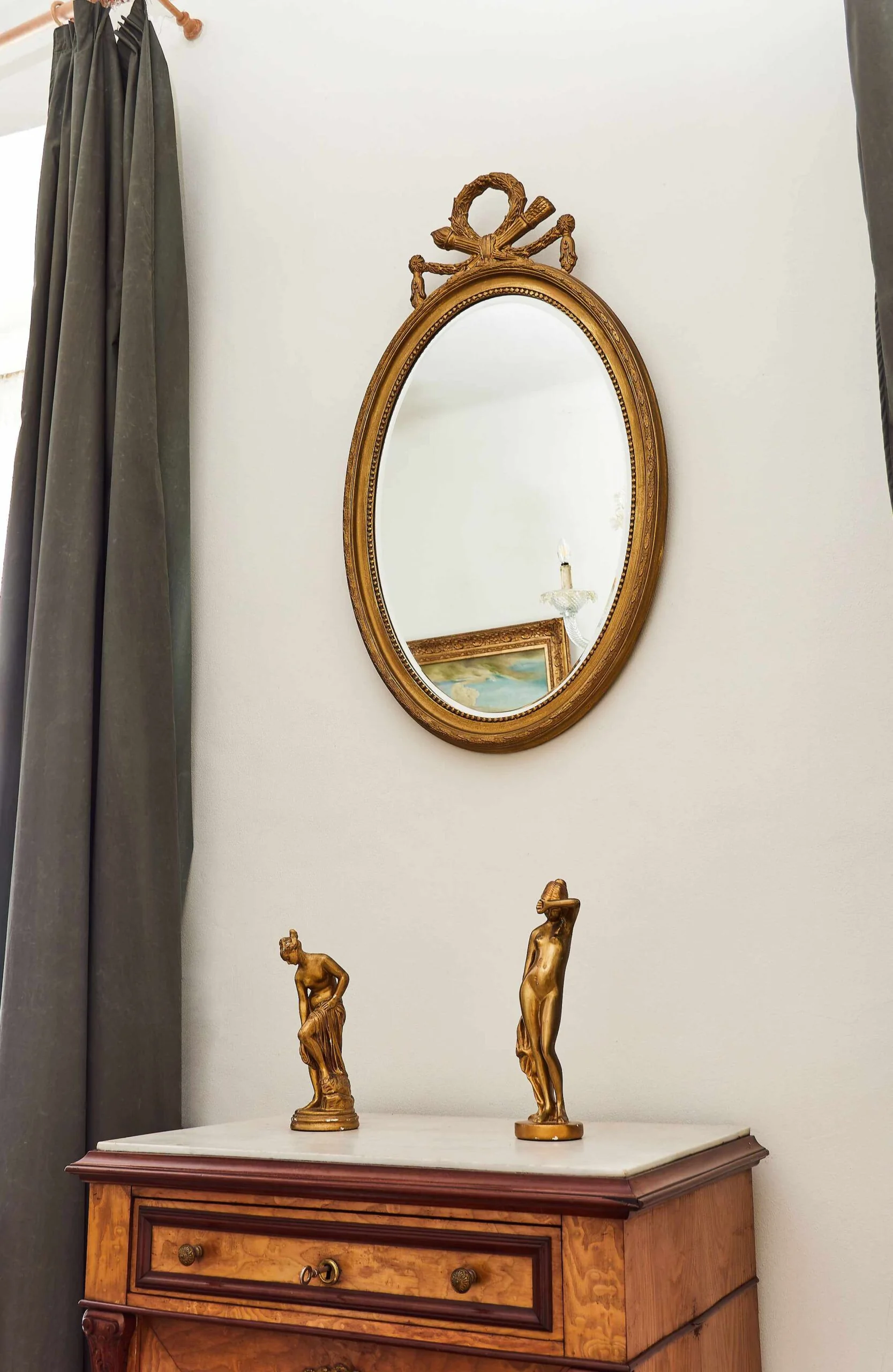 Starožitné oválné zrcadlo Ludvík XVI