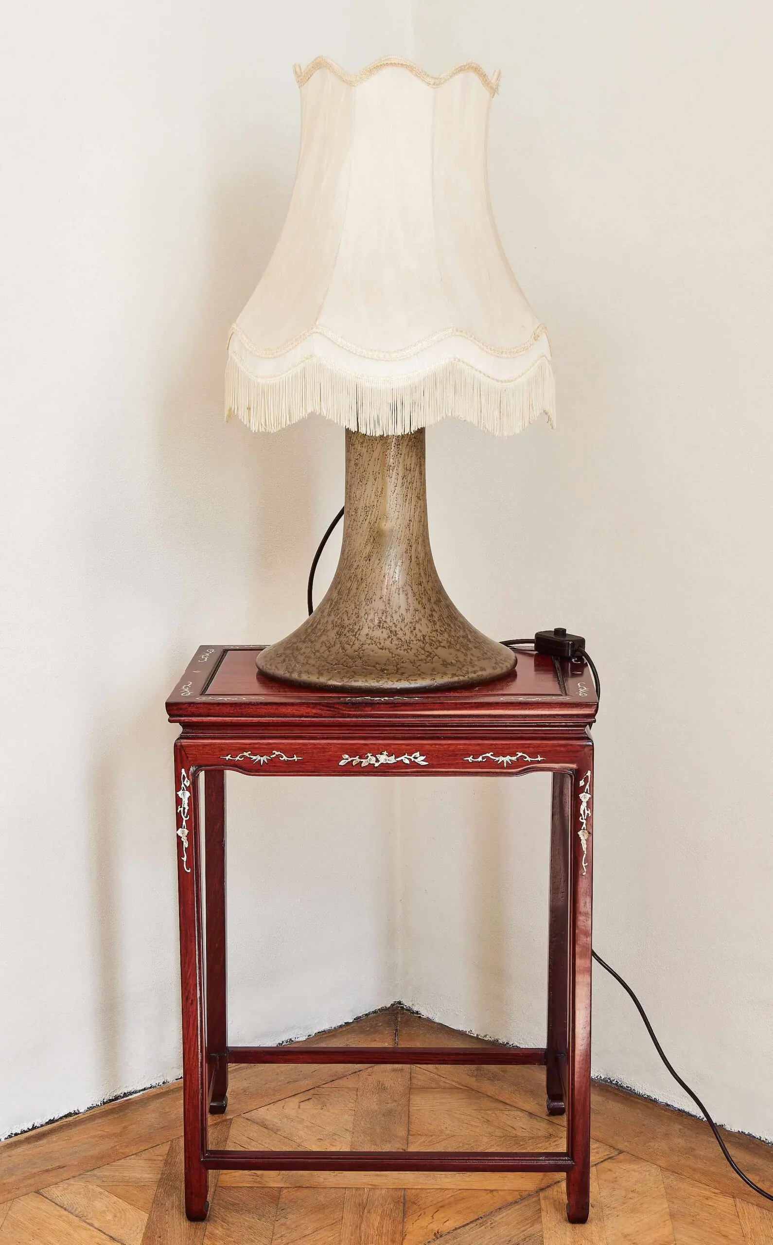 Velká designová lampa. Sklo.