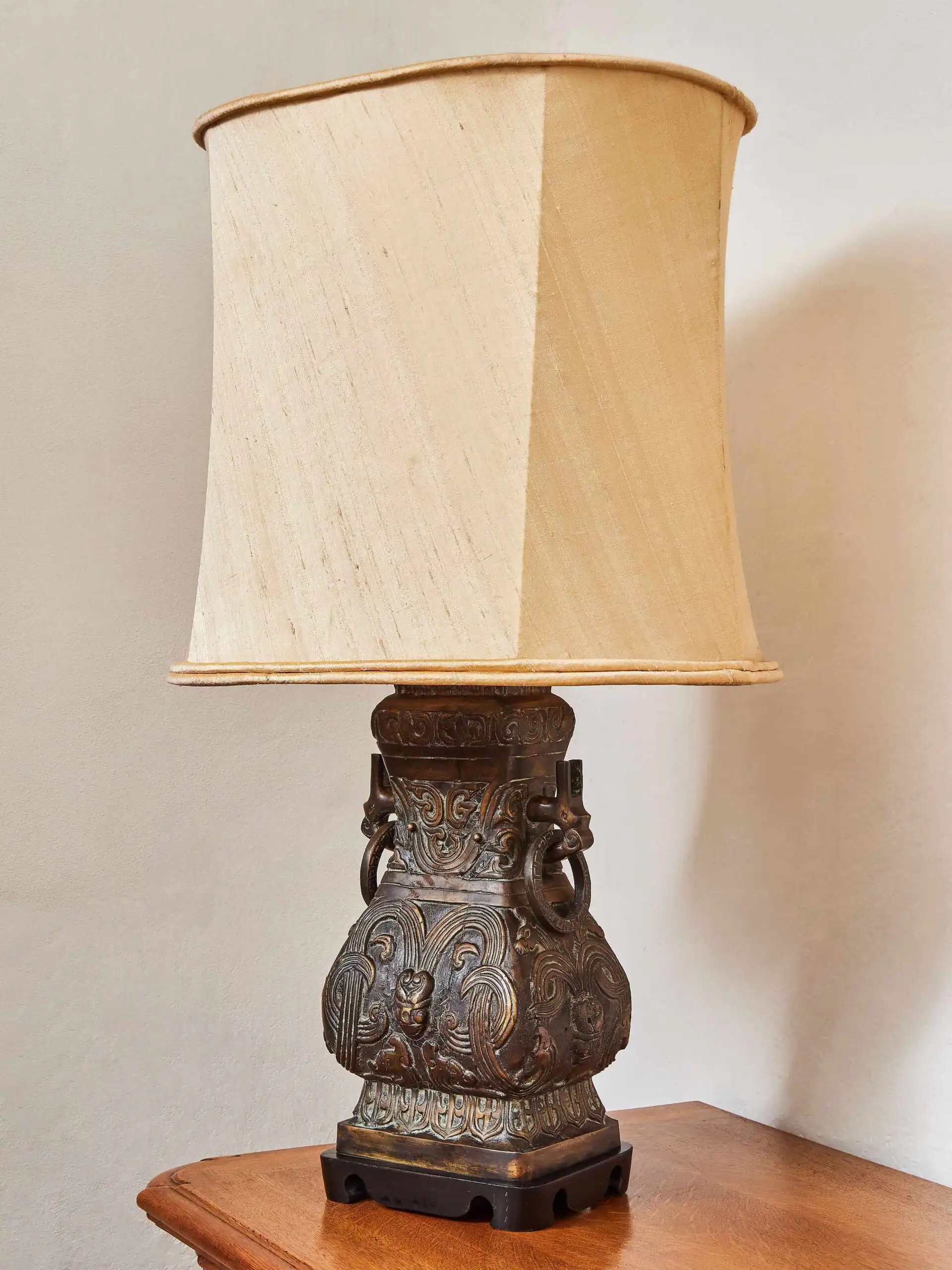 Párové lampy v asijském stylu z bronzu V 85 cm