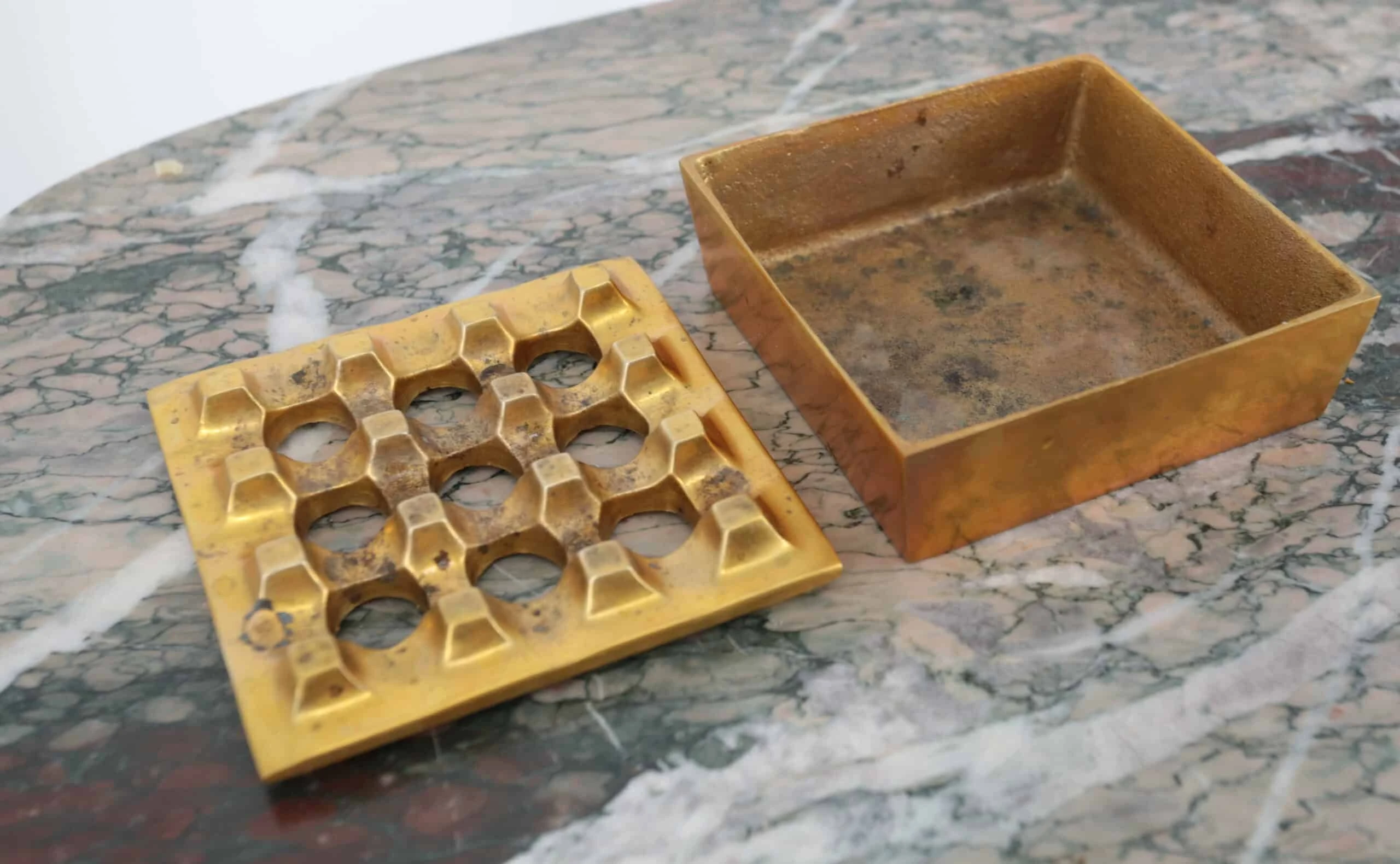 Ikonický popelník Bäckström & Ljungberg “Ultima 9”