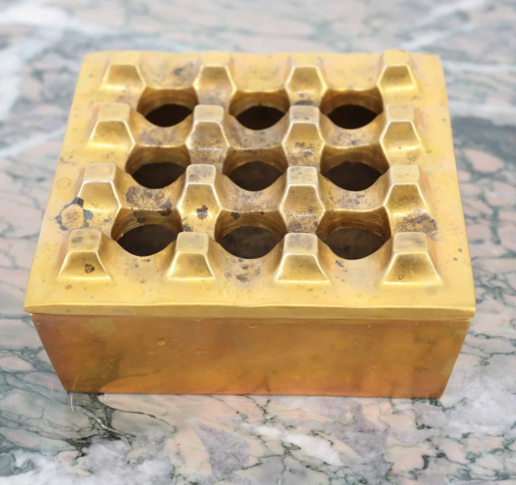 Ikonický popelník Bäckström & Ljungberg “Ultima 9”