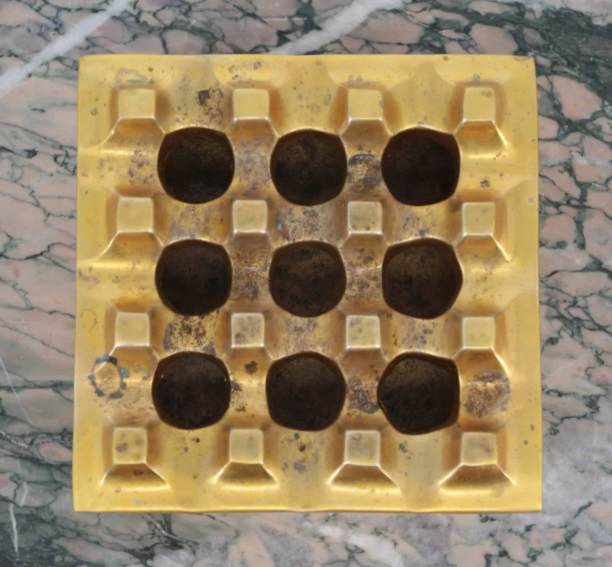 Ikonický popelník Bäckström & Ljungberg “Ultima 9”