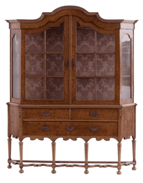 Holandská vitrína z 19. století. Kořenice